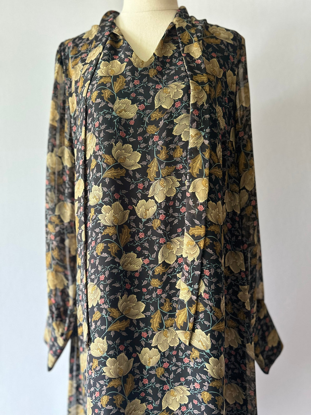 Vintage Jendi Dark Floral Tie-Neck Chiffon Midi Dress - Size 12