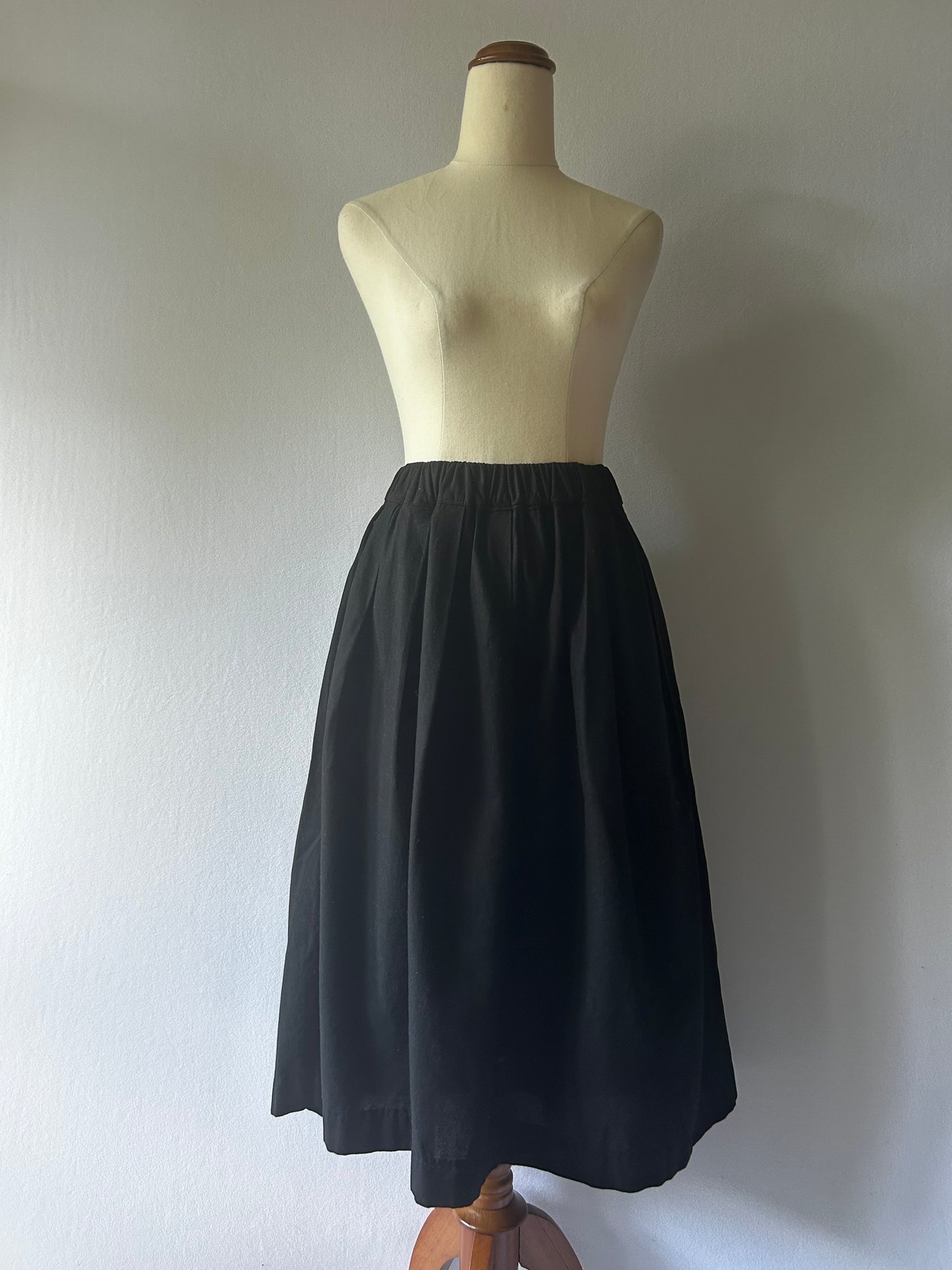 Black Pleated Cotton Midi Skirt with Pockets - Size M