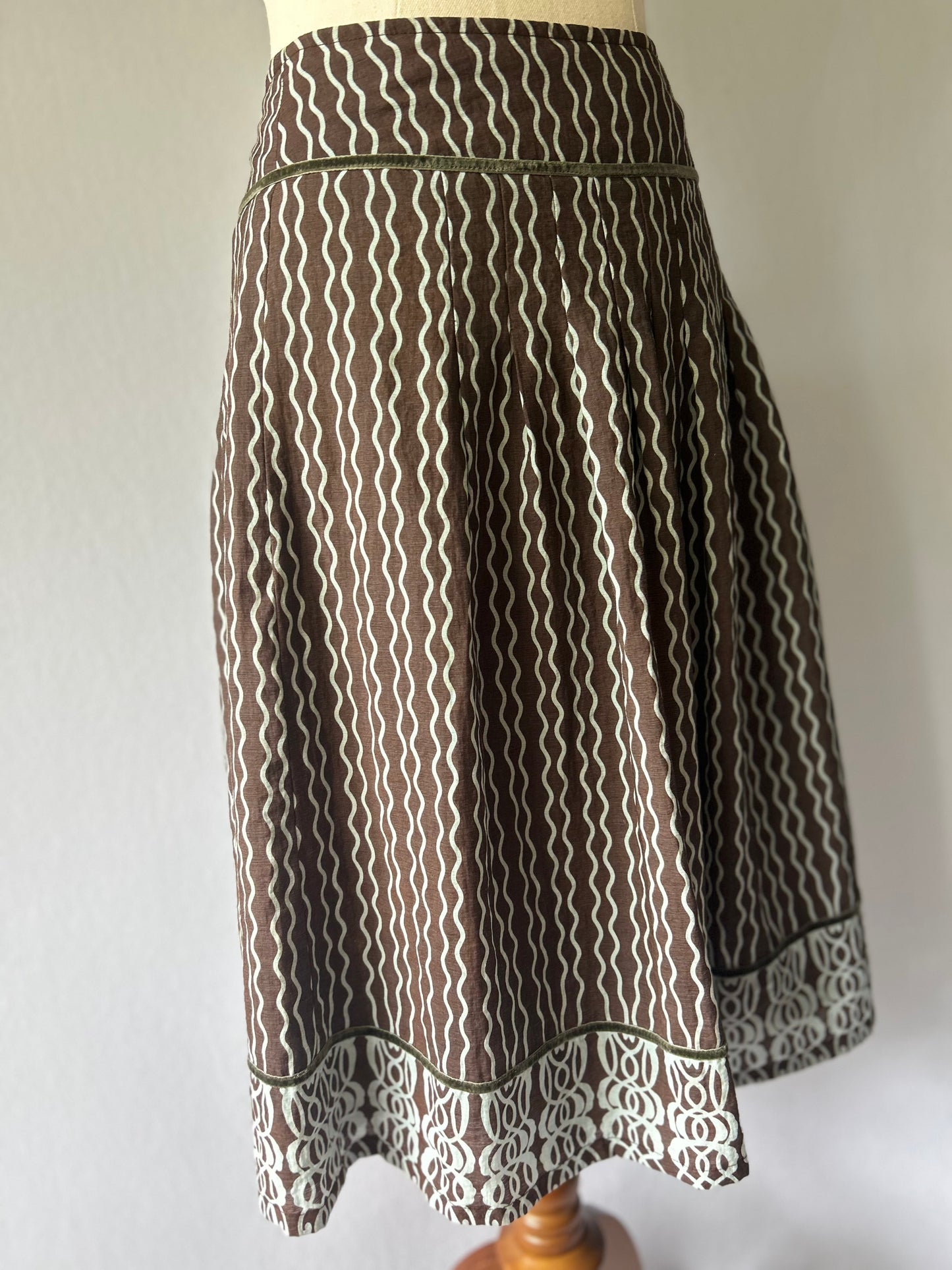 Brown Wavy Print A-Line Midi Skirt - Size 12