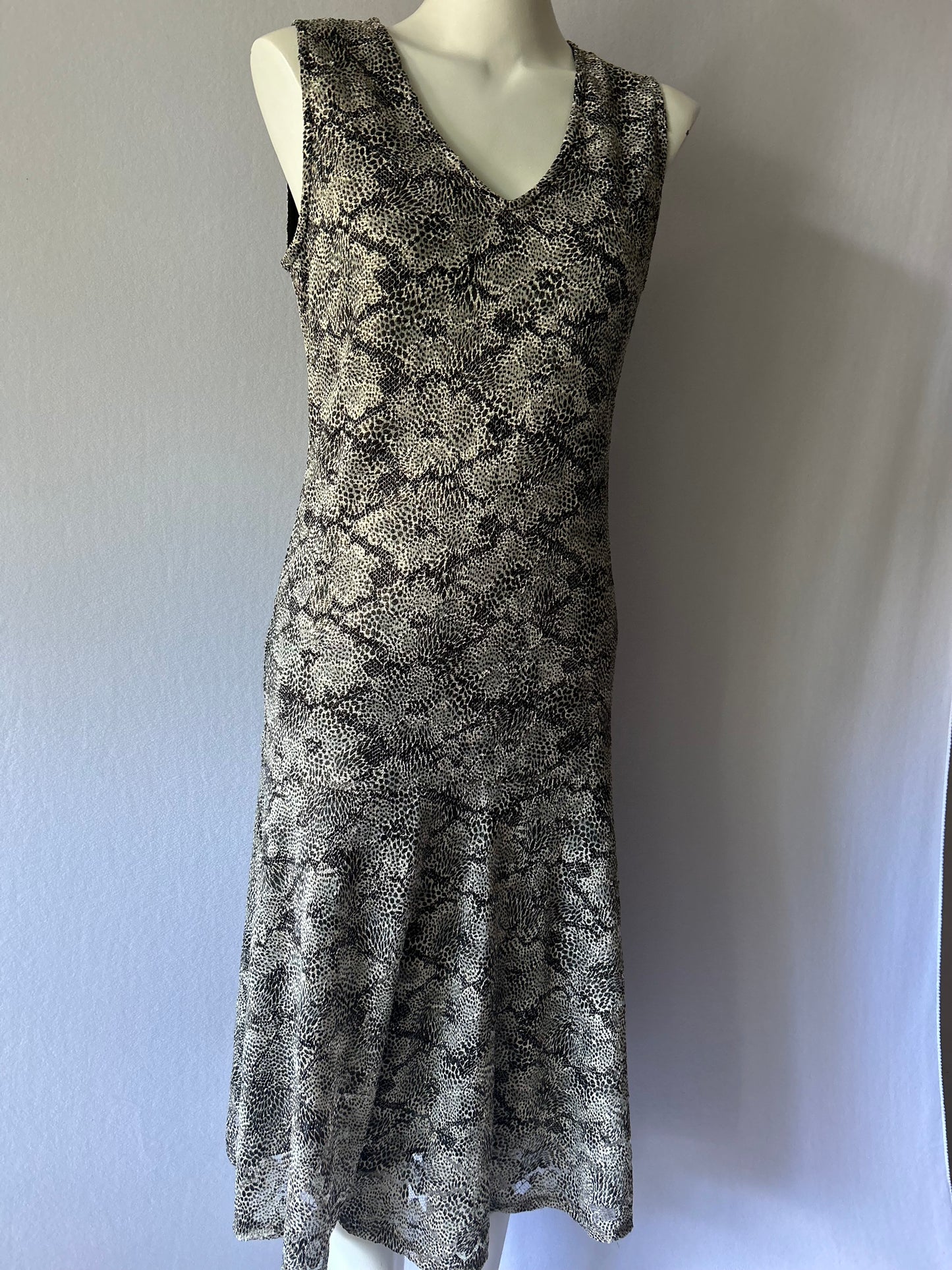 Lace Overlay V-Neck Midi Dress, size 12