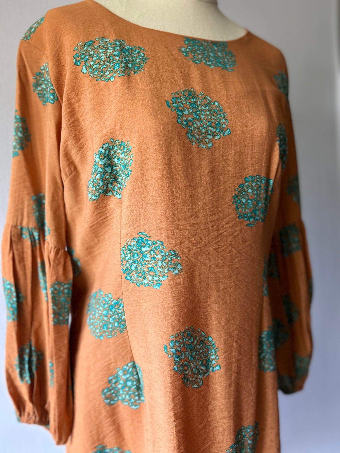 Leo+ Be Dress – Size 10