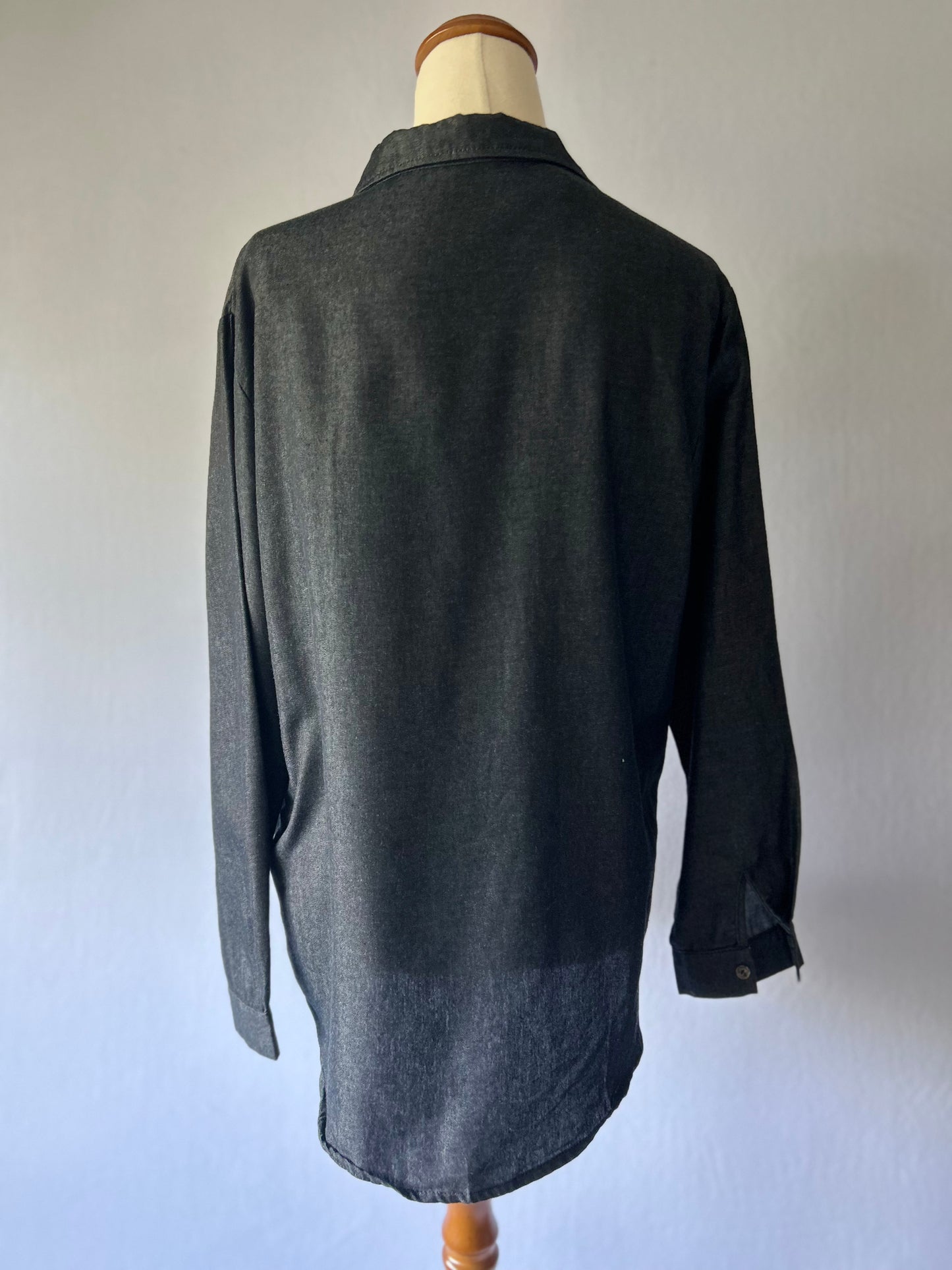 Black Embroidered Shirt – Size L