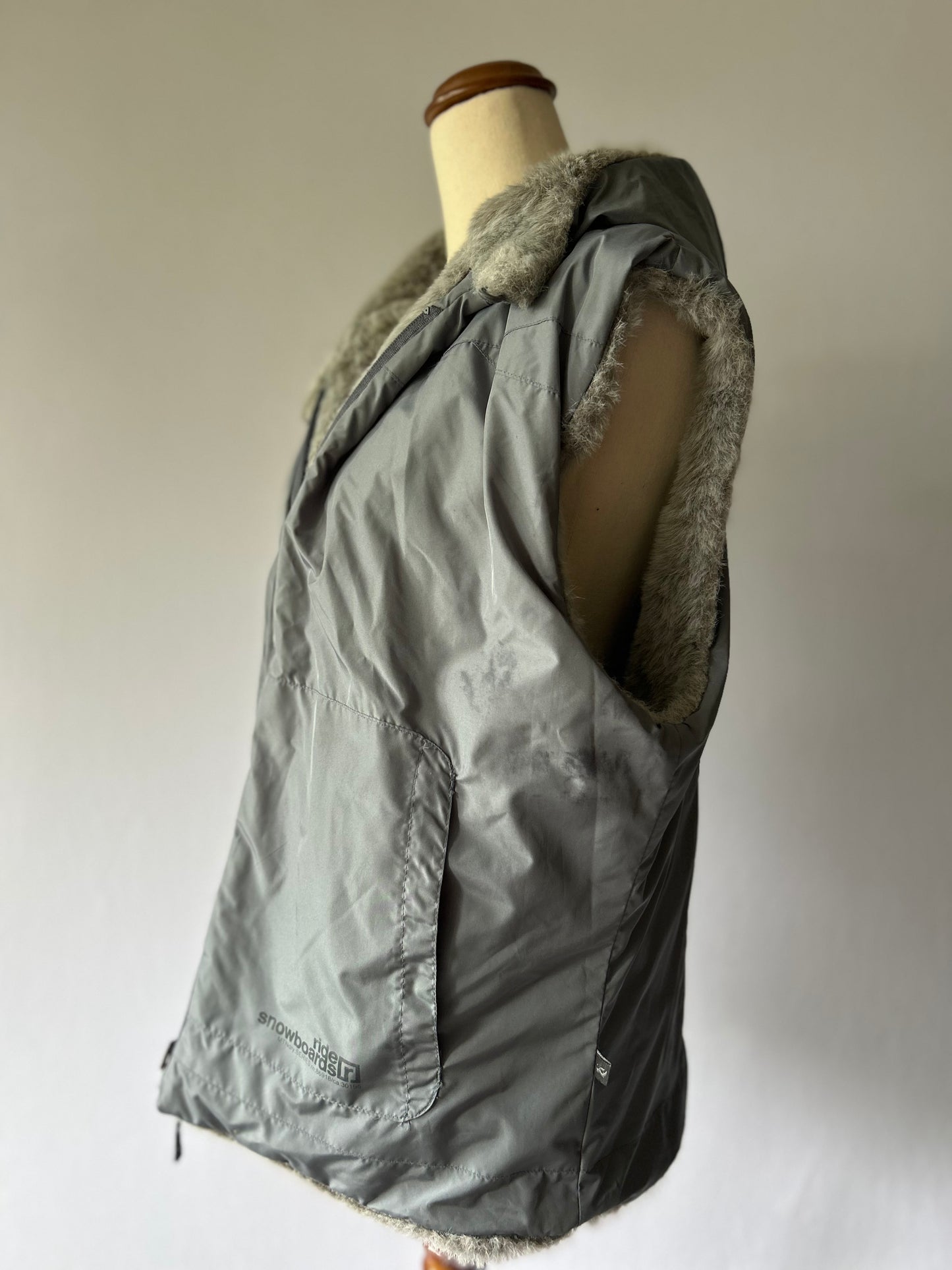 Ride Snowboards Reversible Faux-Fur & Nylon Puffer Vest - Size L