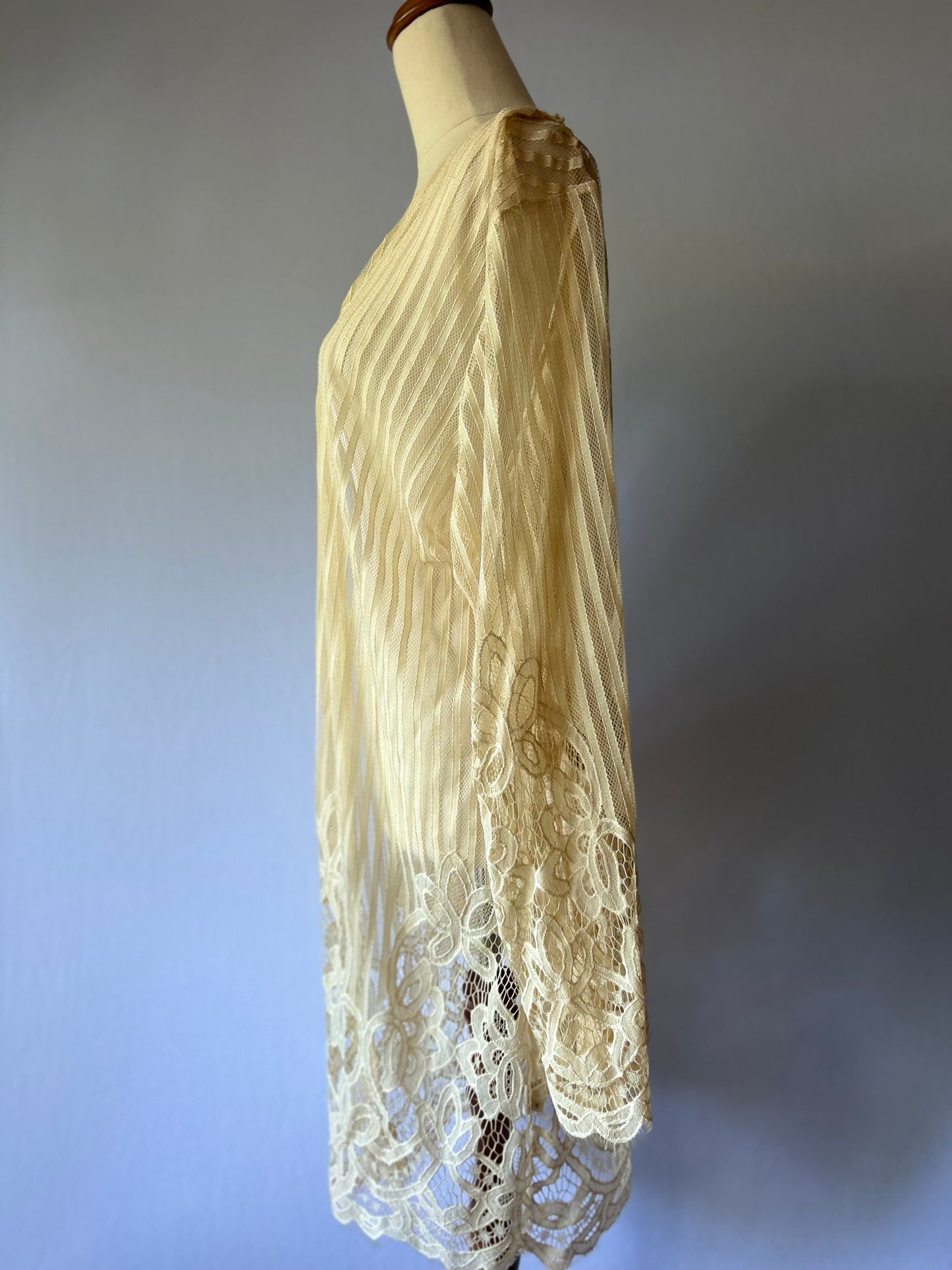 Beige Lace Kimono – One Size, Lightweight Polyester