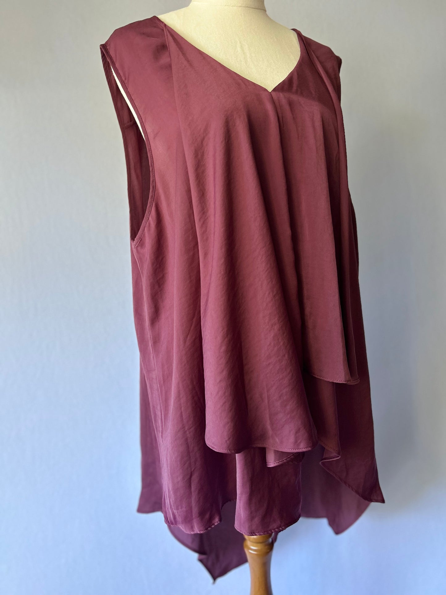 Deep Plum V-Neck Draped High-Low Top - Size 16