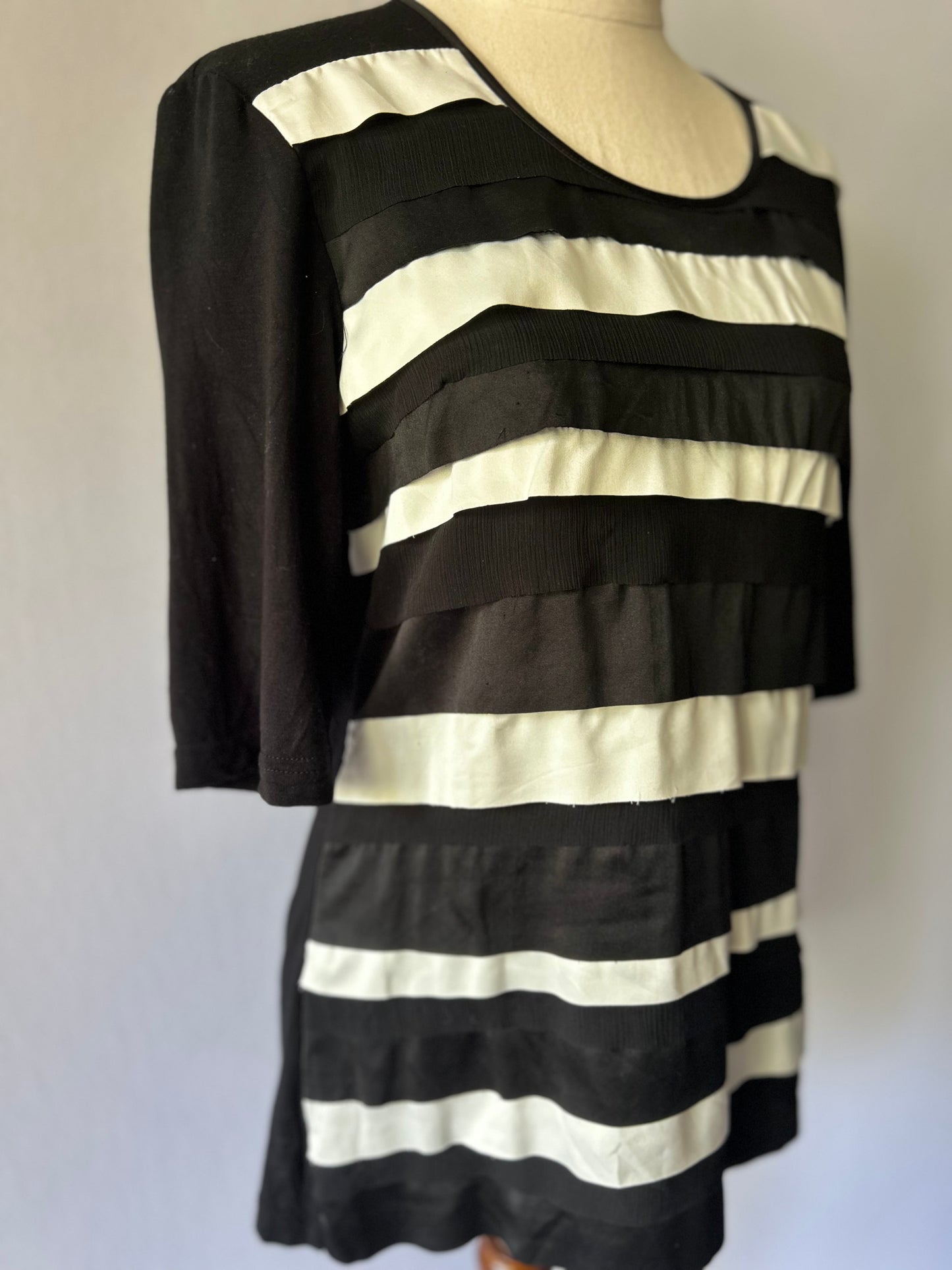 Gerry Weber Monochrome Tiered Ribbon Stripe Top - Size US 8