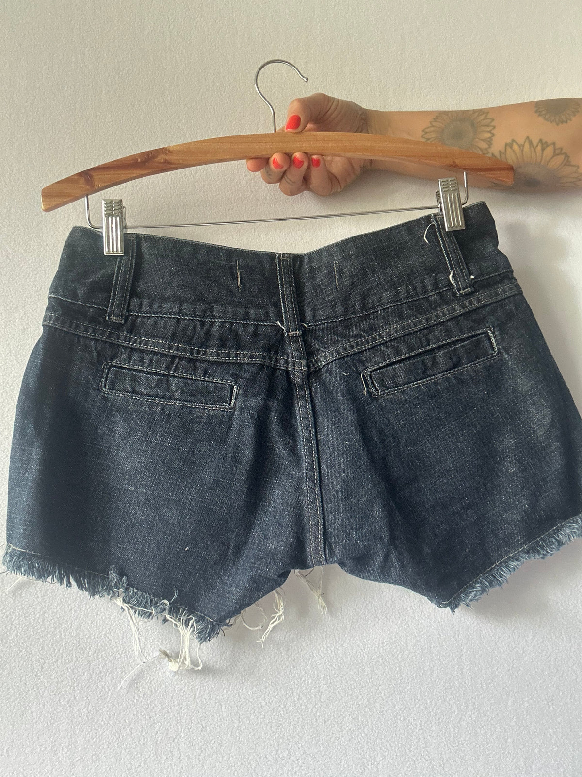 Dark Wash Frayed Denim Shorts – Size 38 / NZ 8