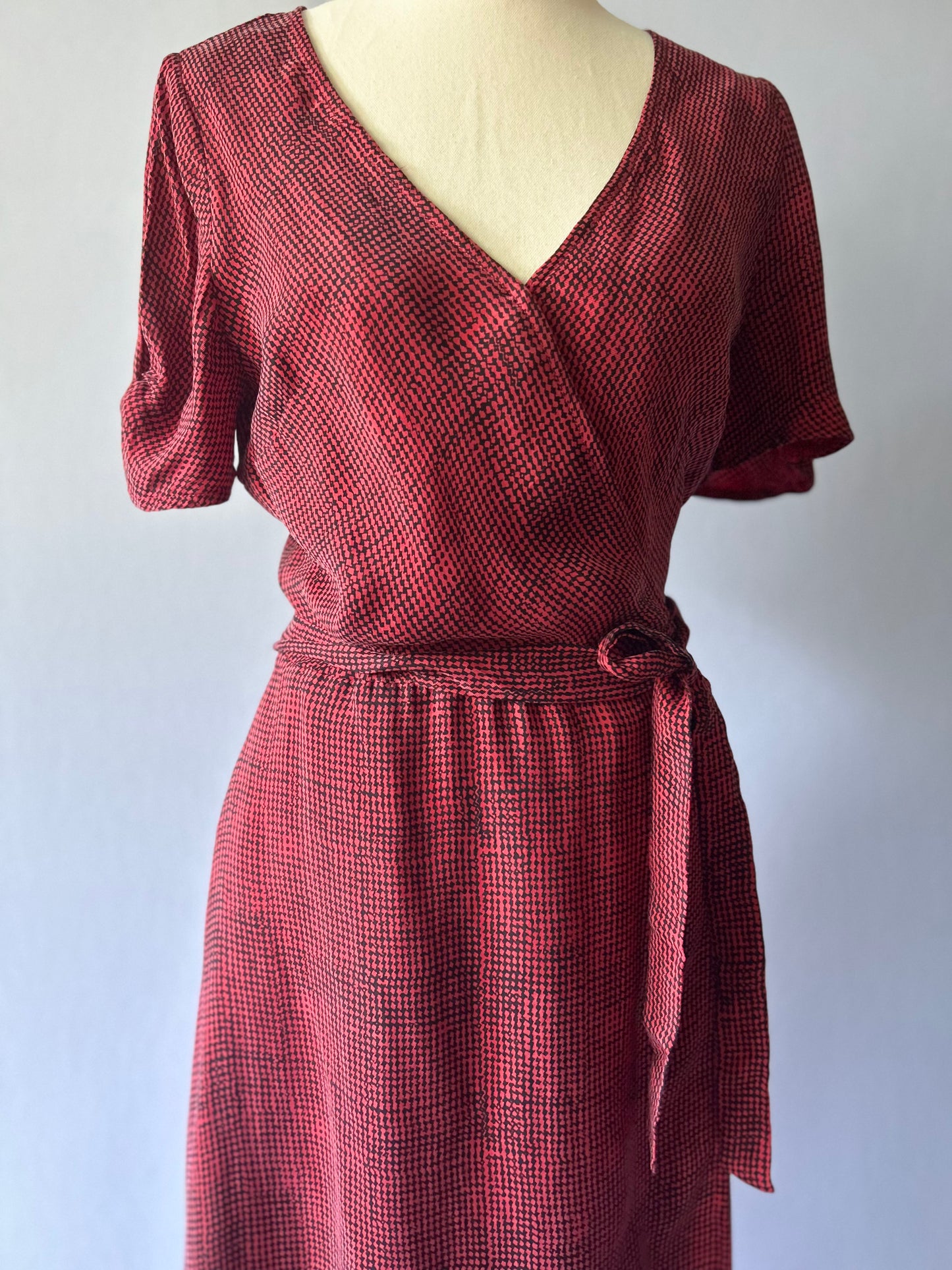 Kookai 100% Cupro Wrap Midi Dress - Textured Red & Black - Size 34