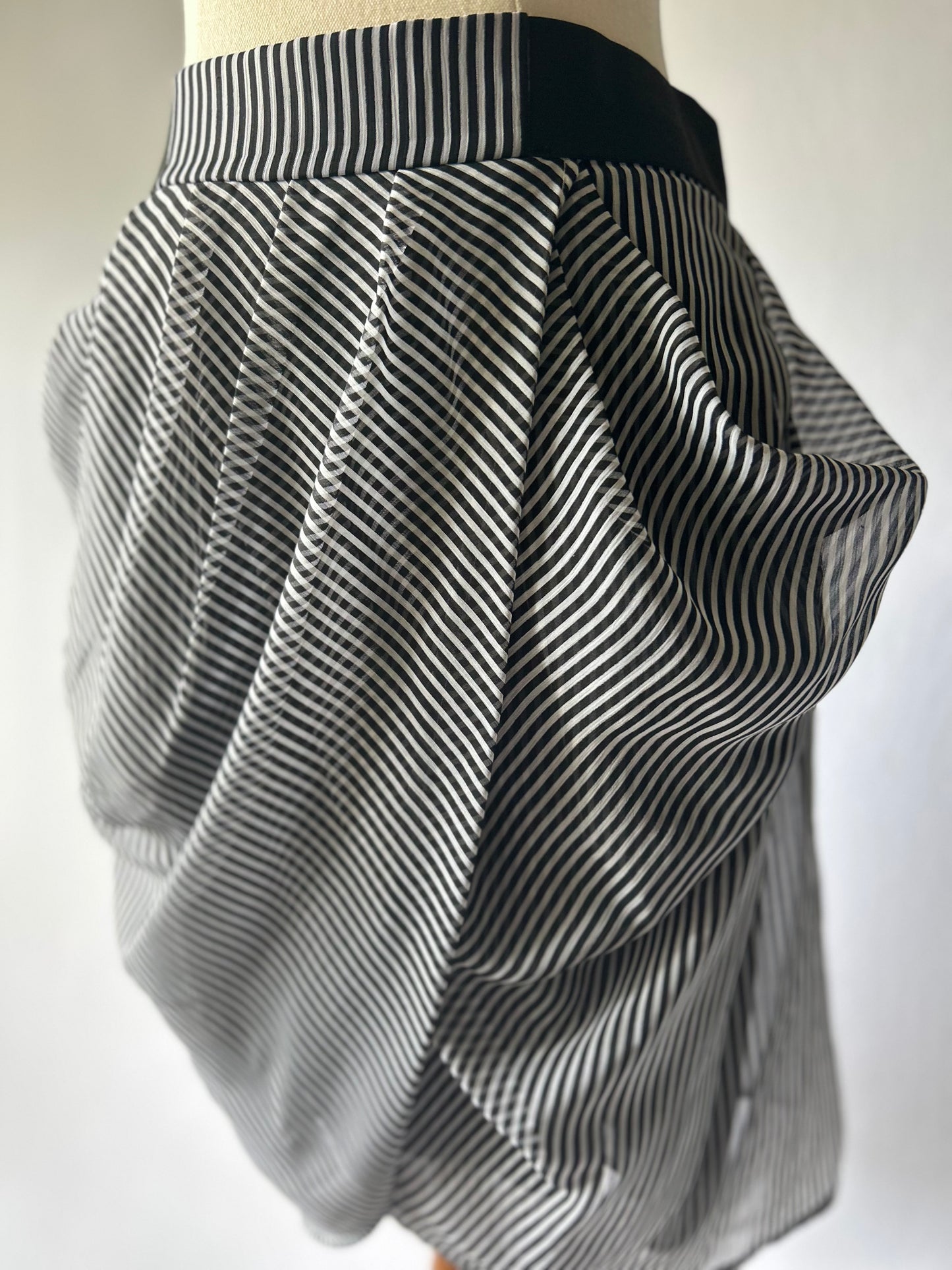 Black & White Striped Draped Skirt – Max Size 10