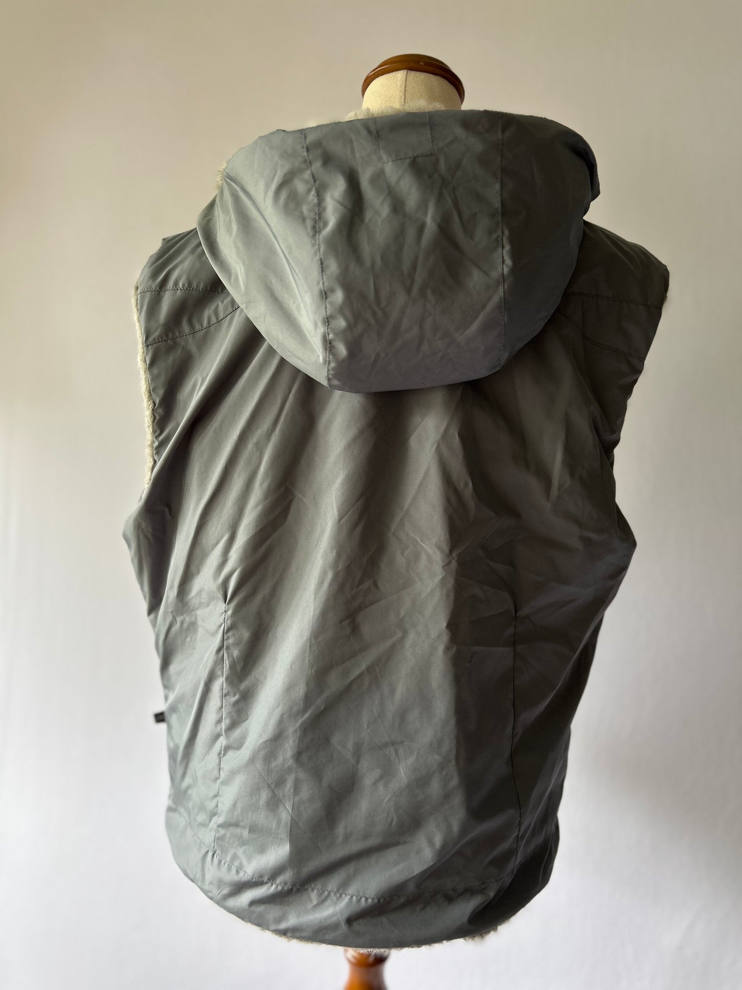 Ride Snowboards Reversible Faux-Fur & Nylon Puffer Vest - Size L