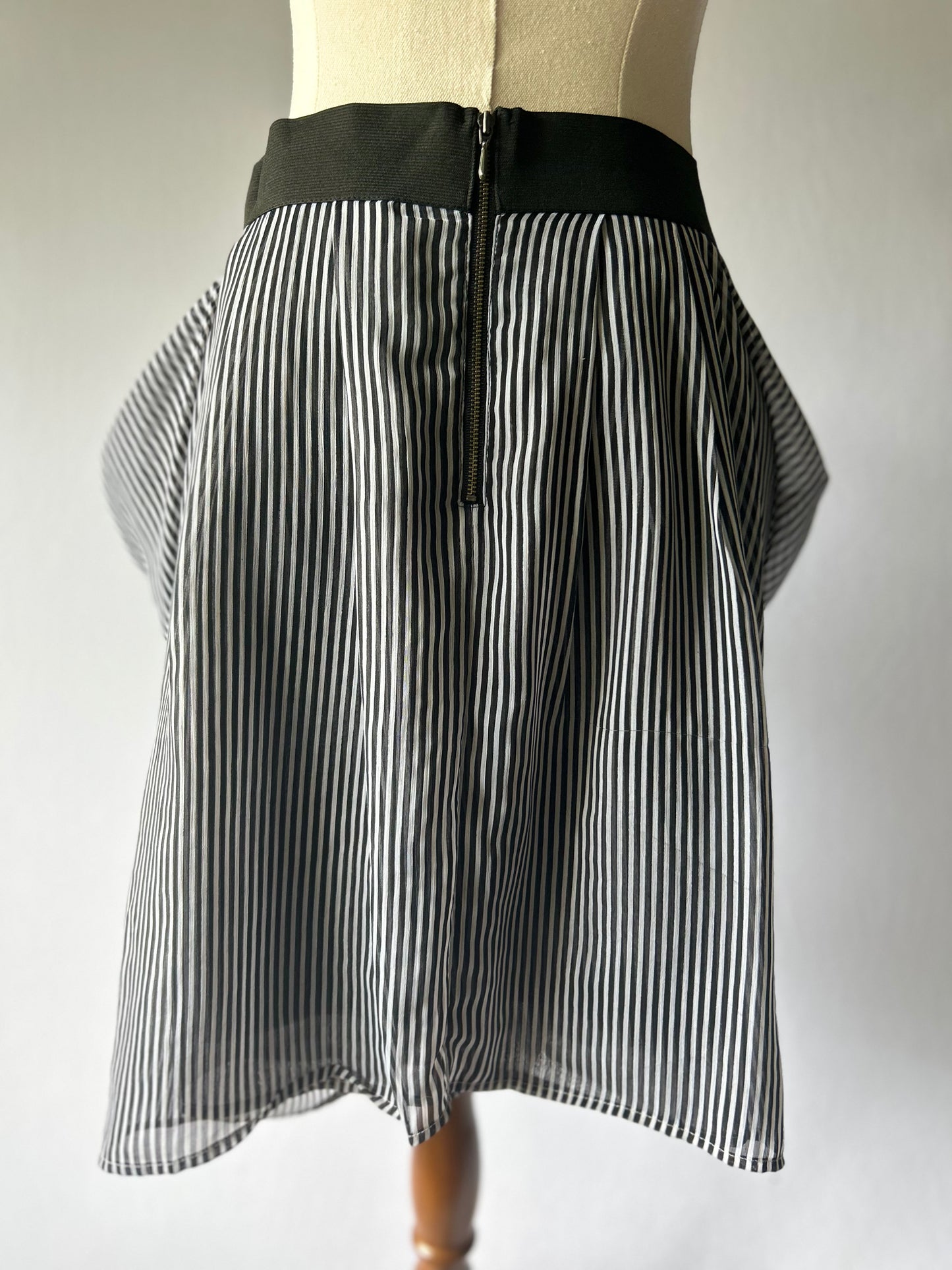 Black & White Striped Draped Skirt – Max Size 10