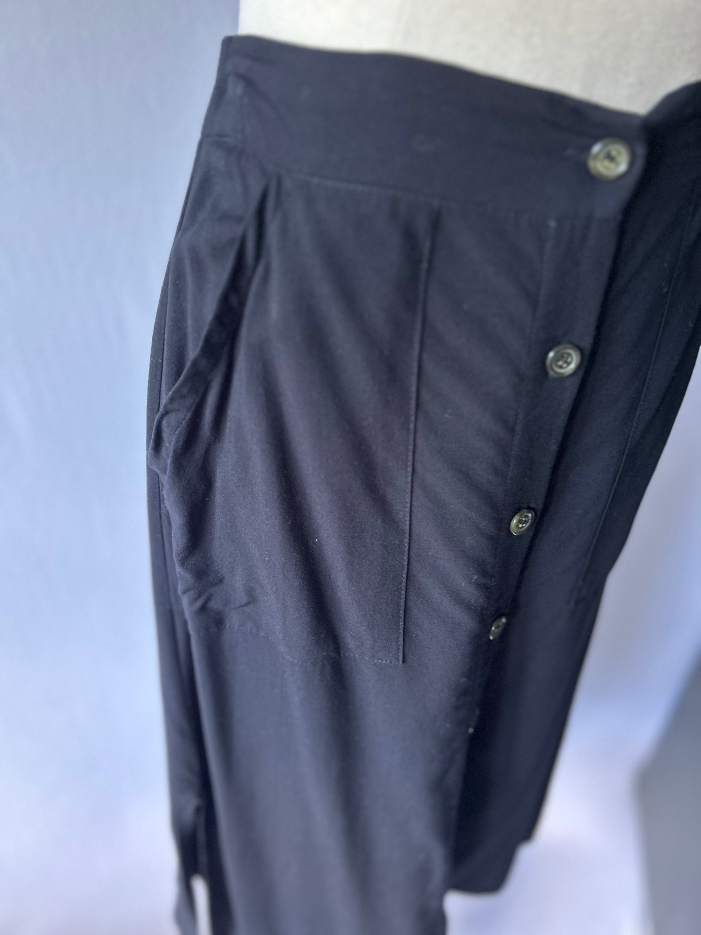 Black Mid-Length Viscose Skirt – Size 38 / Small