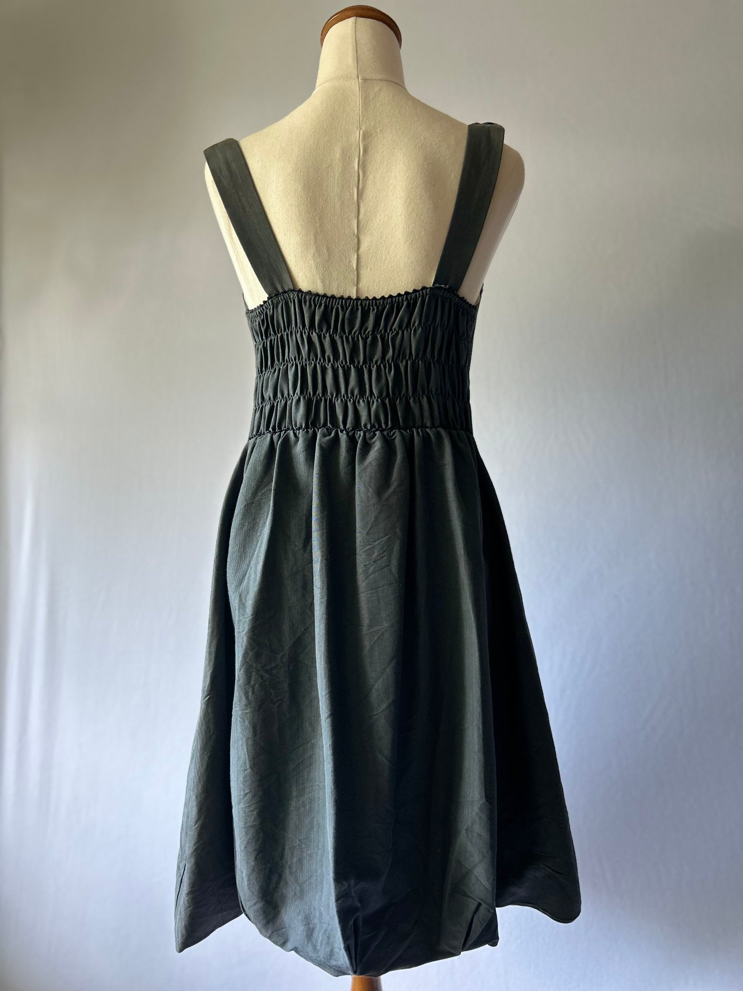 Annah S Balloon Dress – Size 12, Made in New Zealand