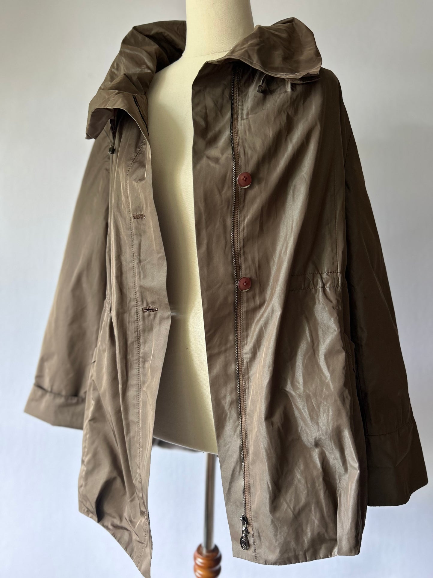 Khaki Oversized Coat – Size M/L (175/96A)