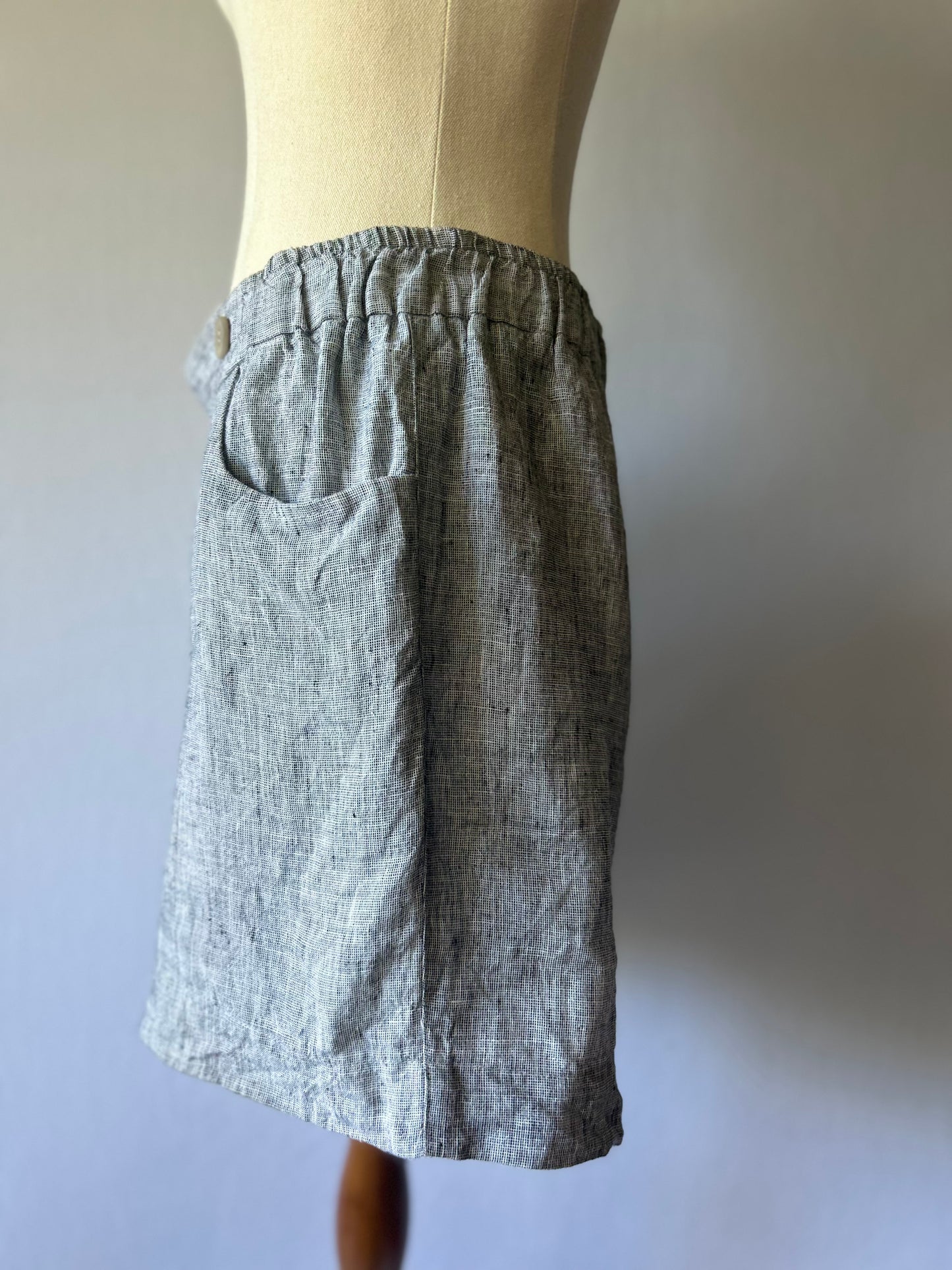 Grey Linen Shorts – Size M – Made in New Zealand