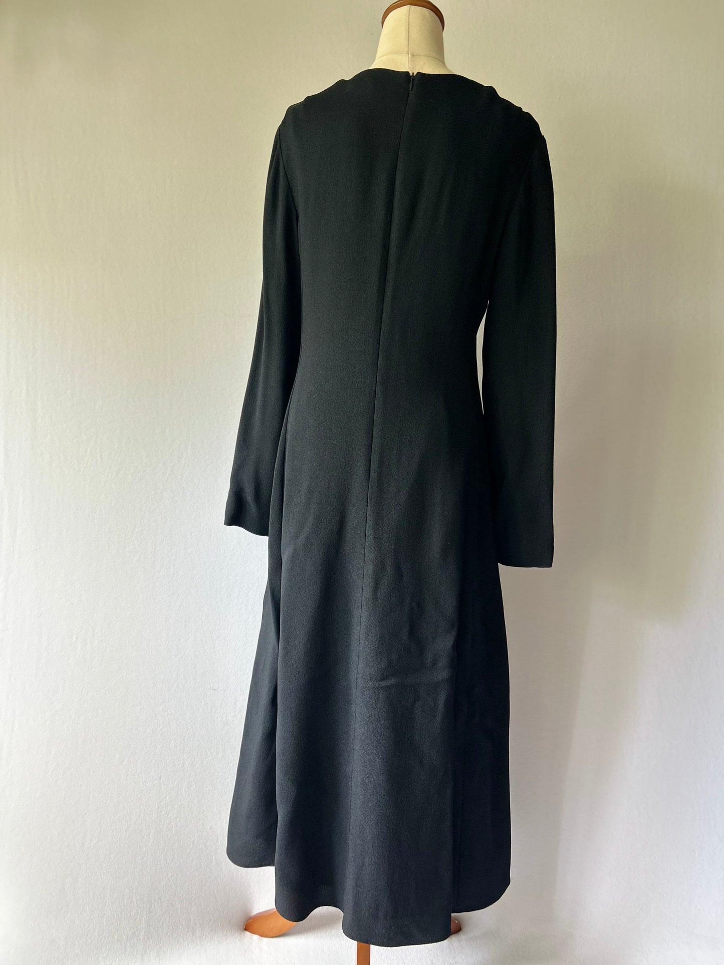 Theory Boat Neck Long Sleeve Midi Dress – Size 4