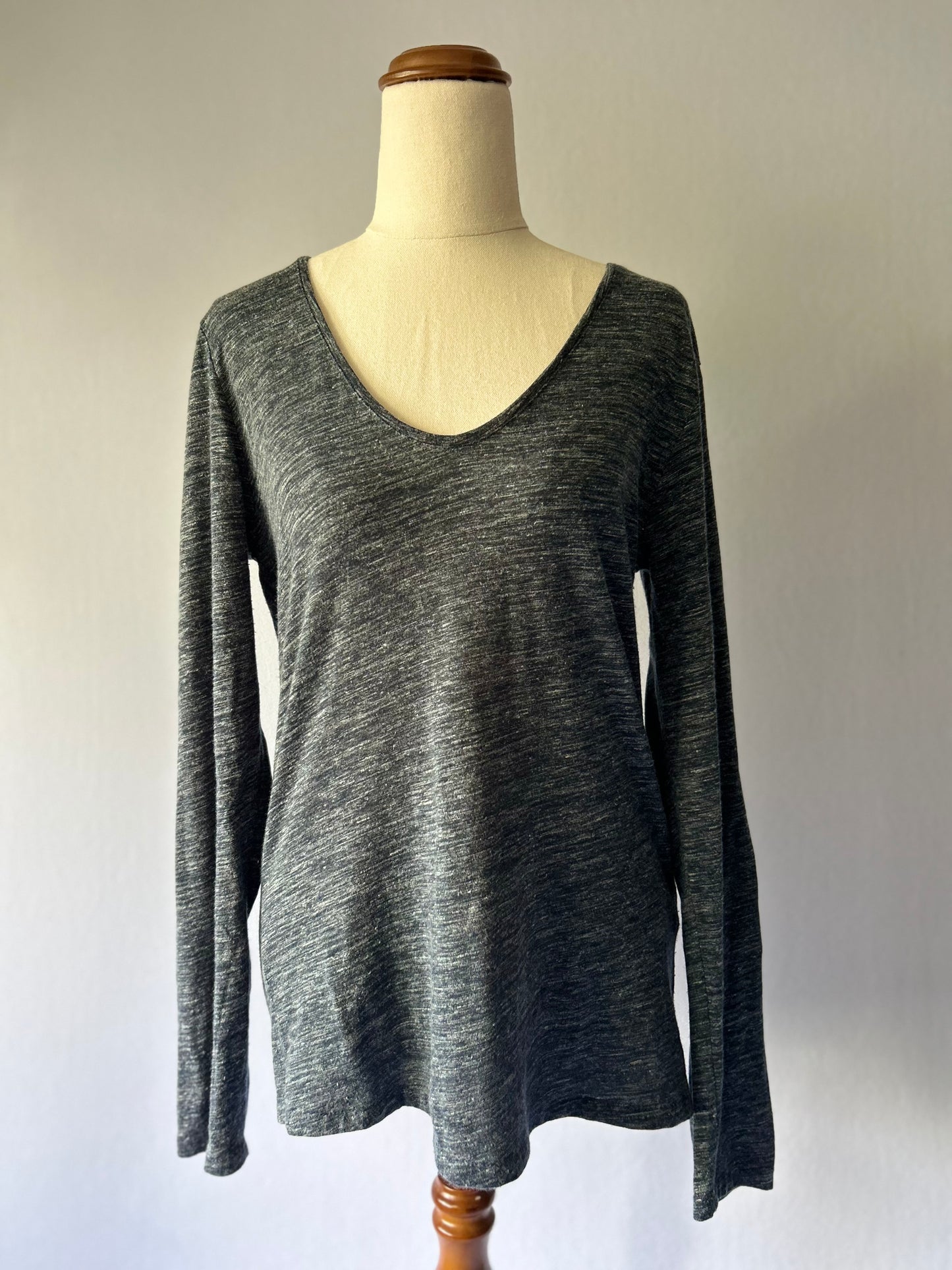 Linen-Blend Heathered V-Neck Top – Size M