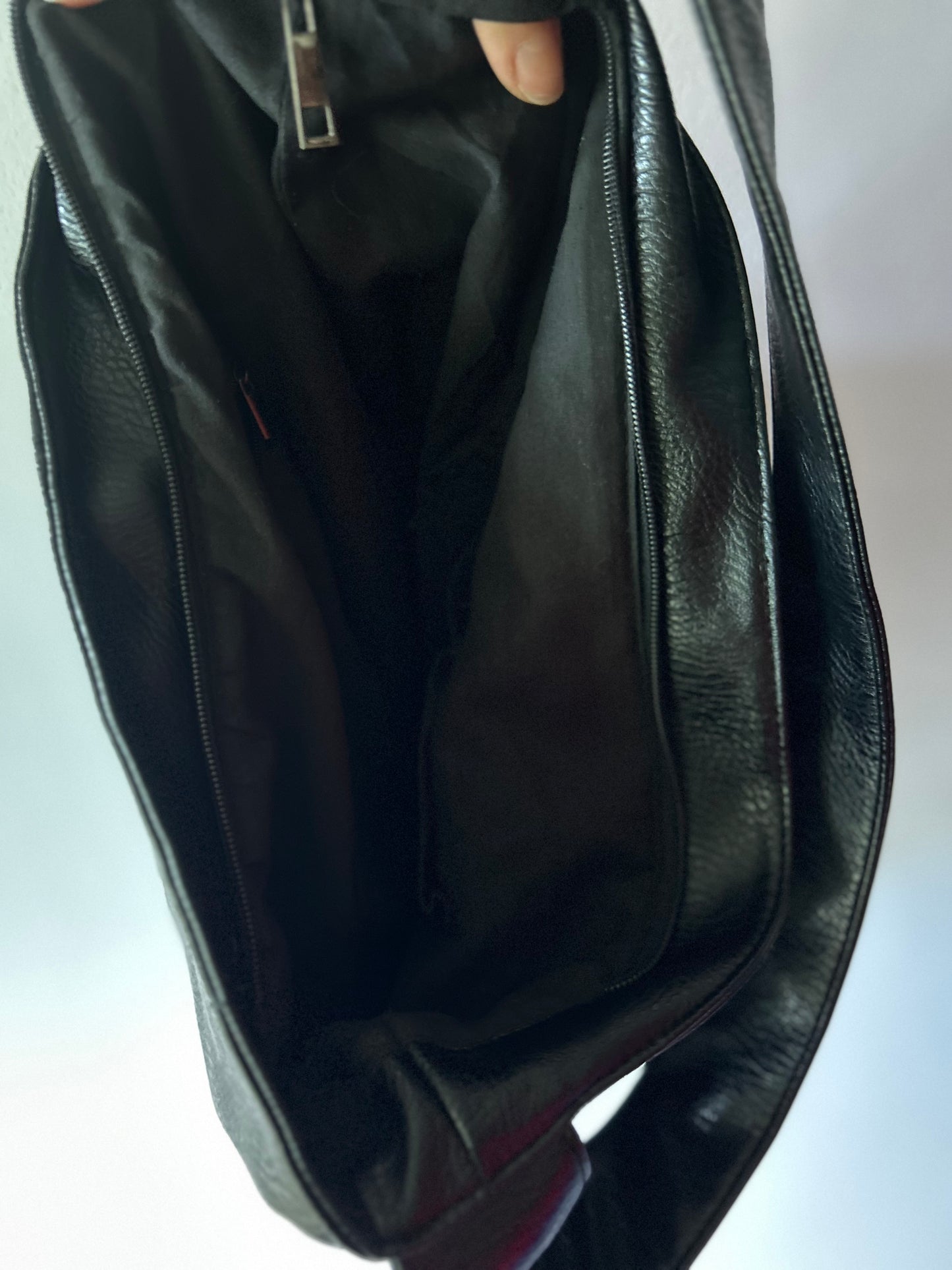 Minimalist Slouchy Faux Leather Hobo Bag - Black