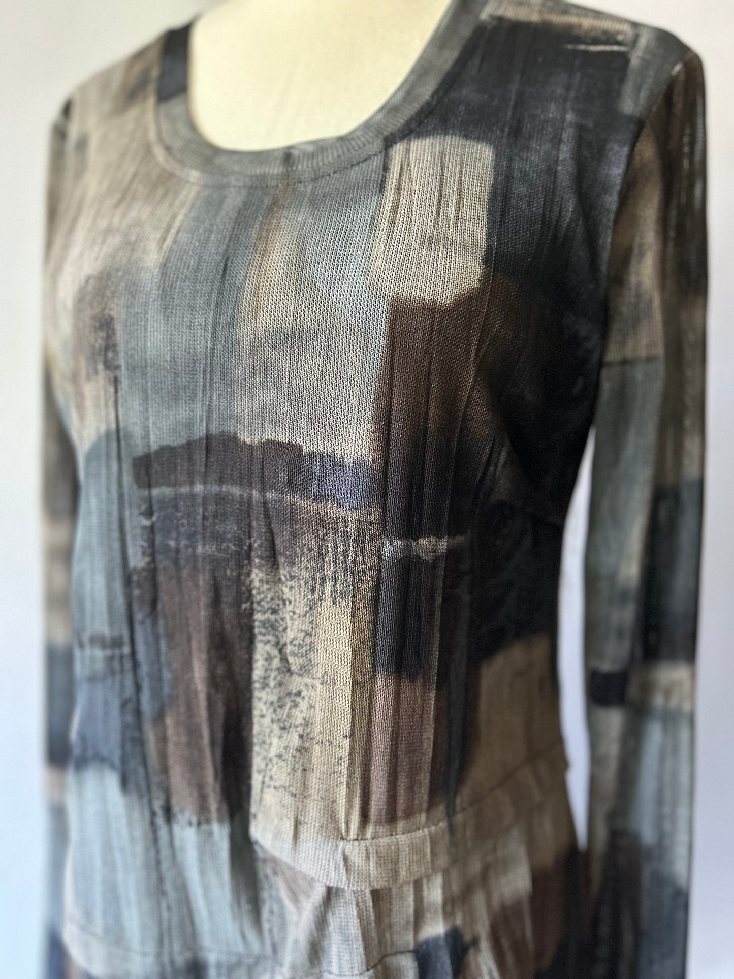 SAS Mesh Longline Top – Size 10 (Made in NZ)