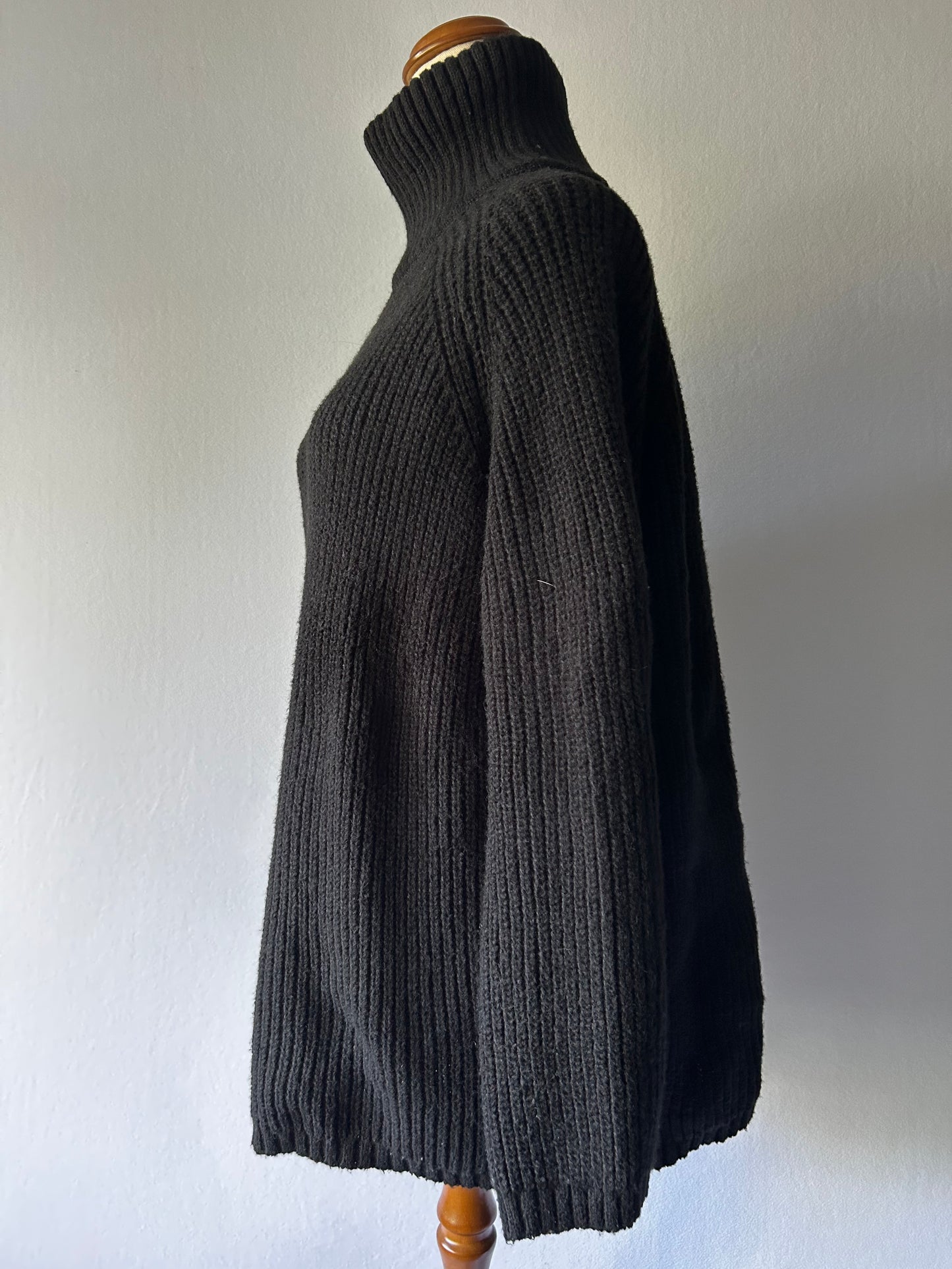 Asymmetric Zip-Detail Chunky Knit Sweater – One Size