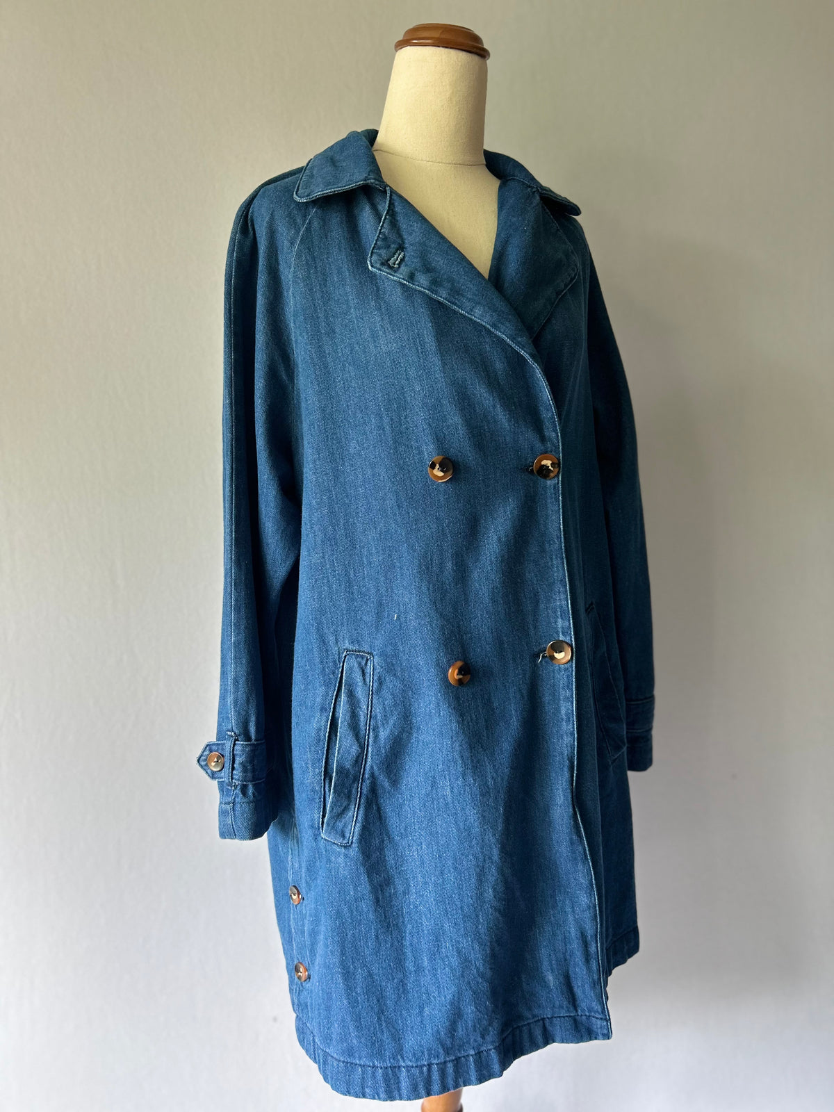Zara Double-Breasted Denim Trench Coat – Fits Women’s M