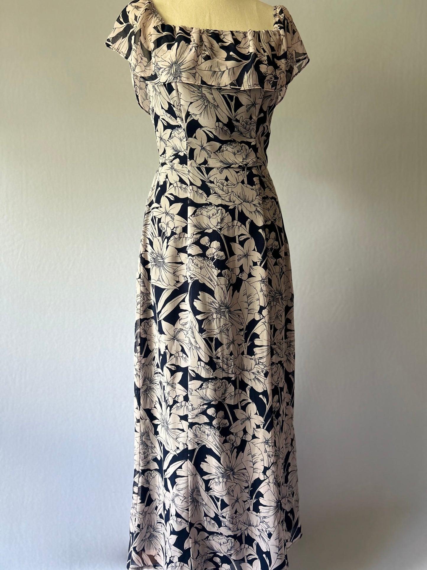 Floral Midi Dress – Size 6
