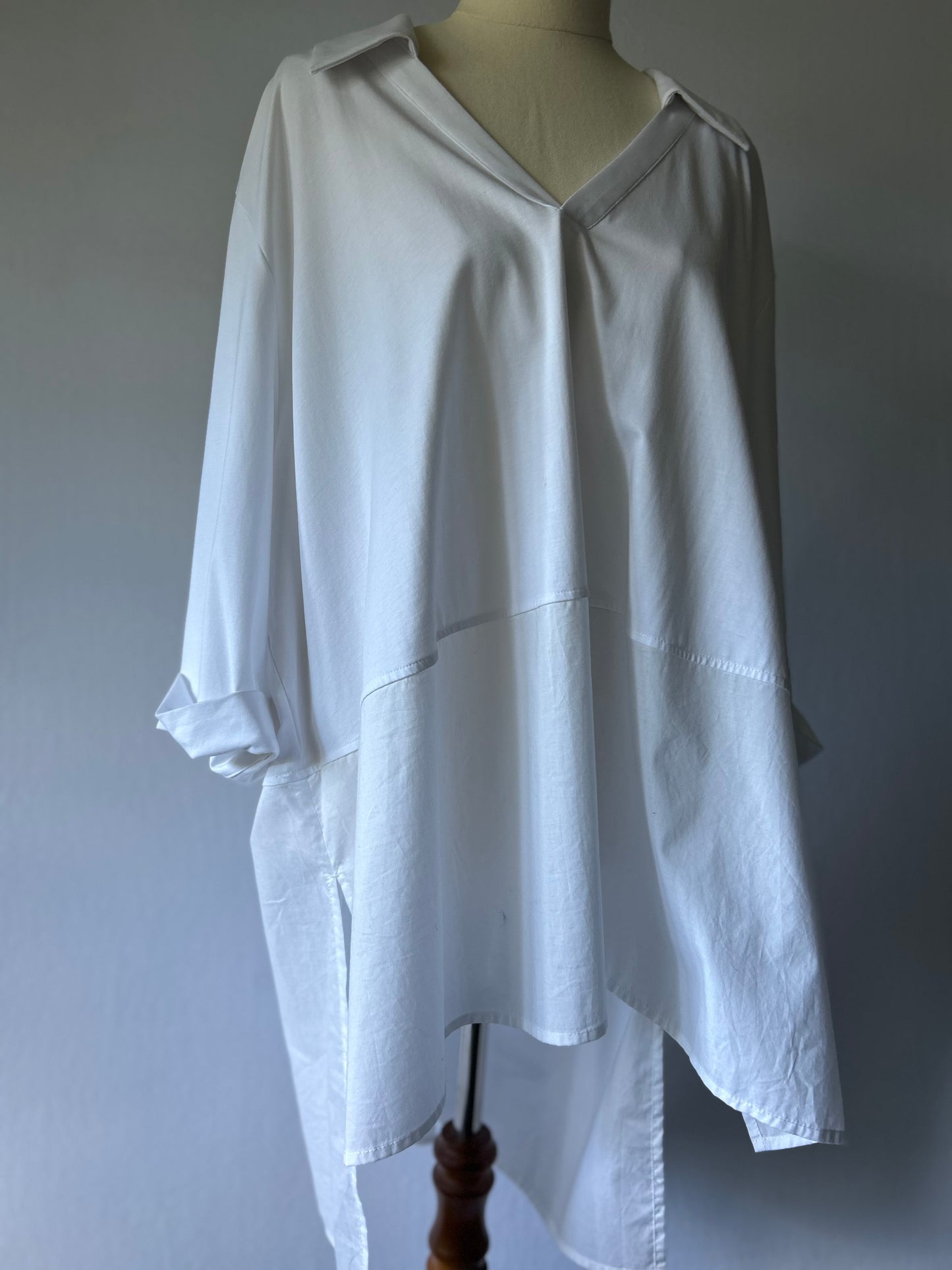 Long White Top – Size XL
