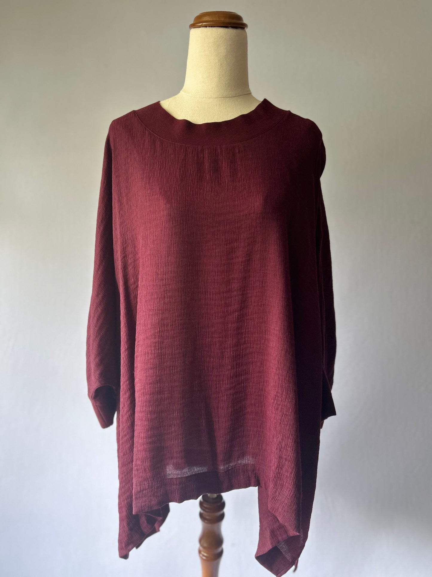 Burgundy Half-Sleeve Top – Size 16