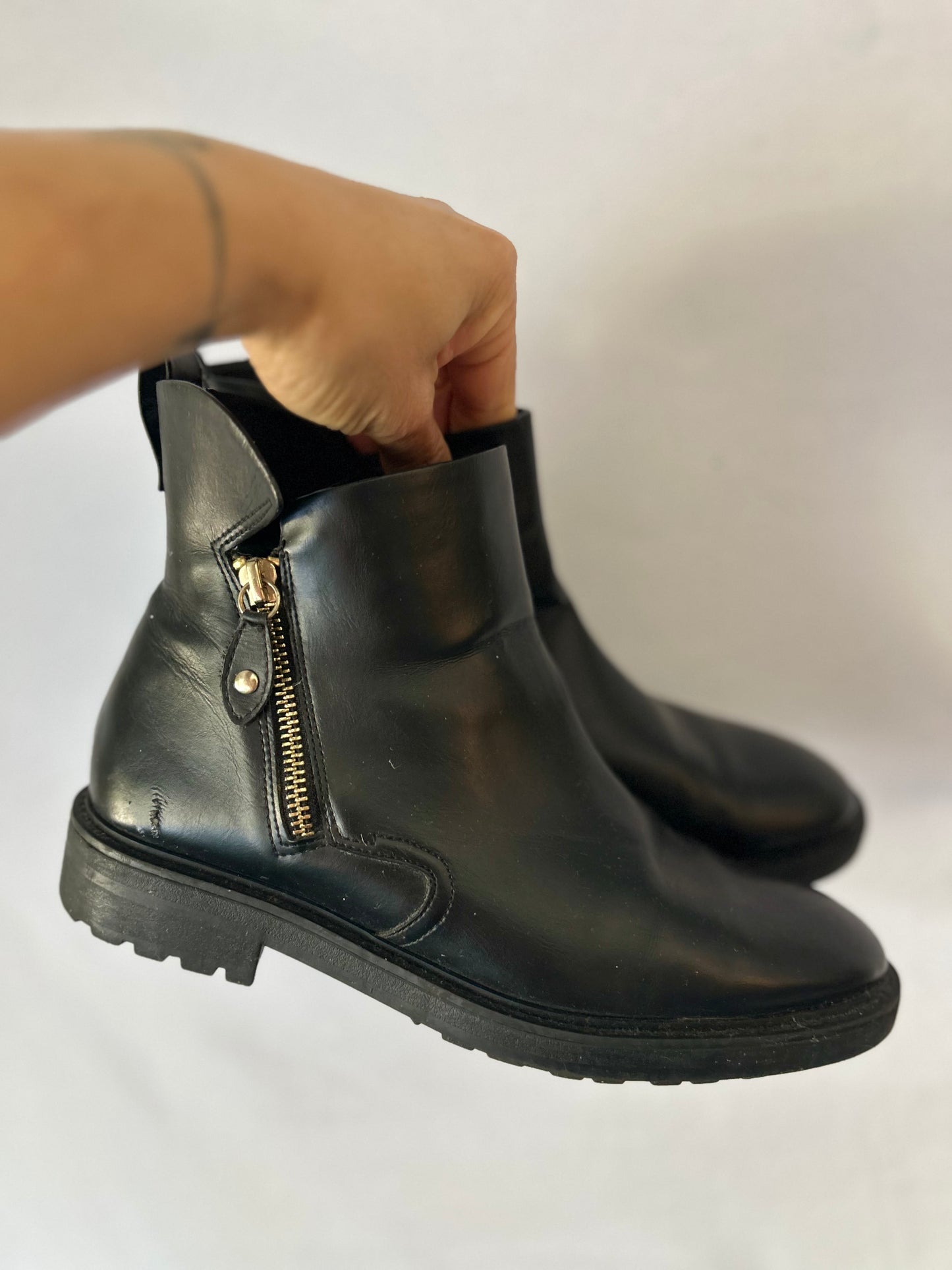 Black Leather Ankle Boots – EUR 39
