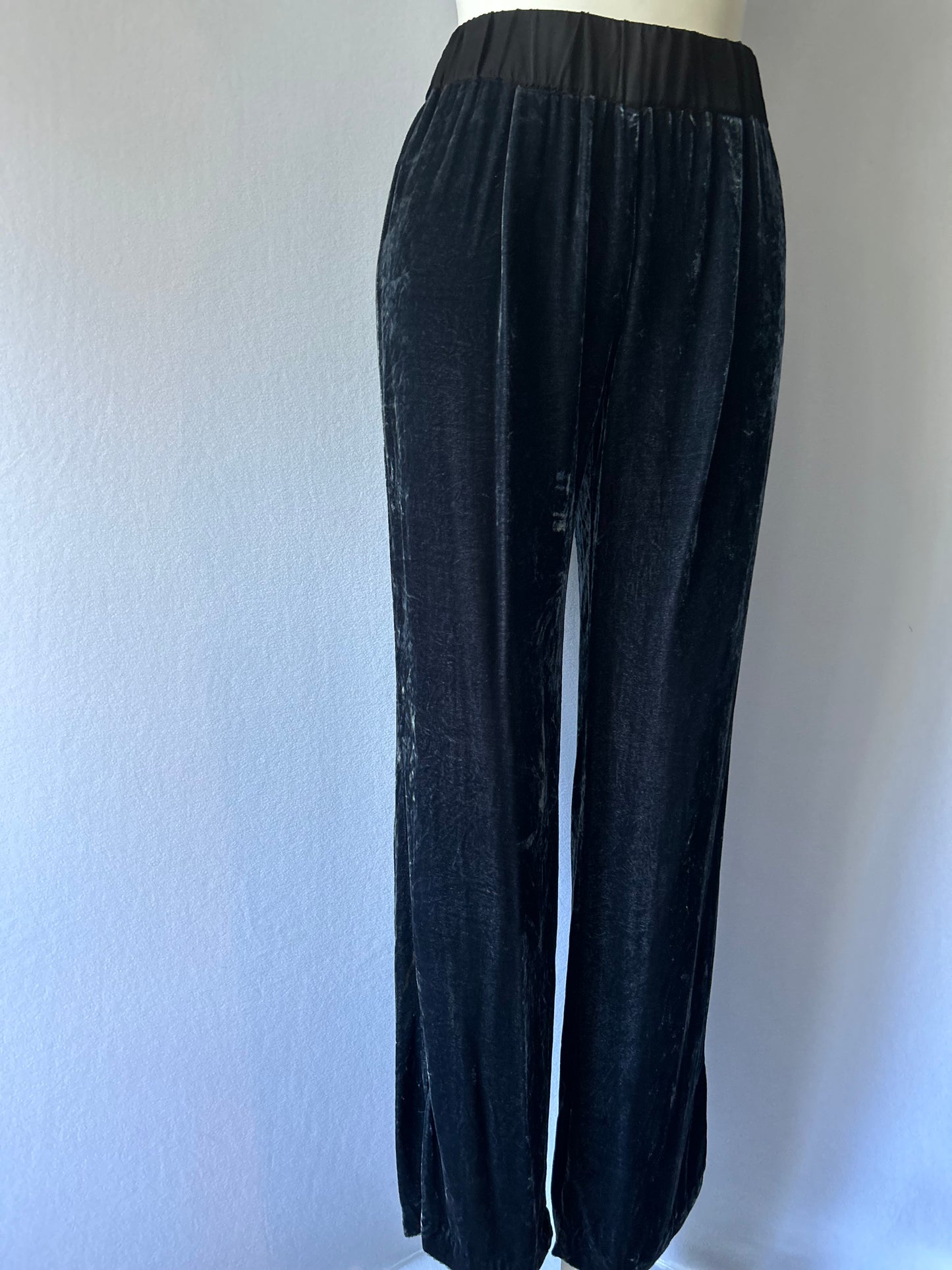 Caroline Sills Silk-Blend Velvet Straight Leg Pants - Size 8