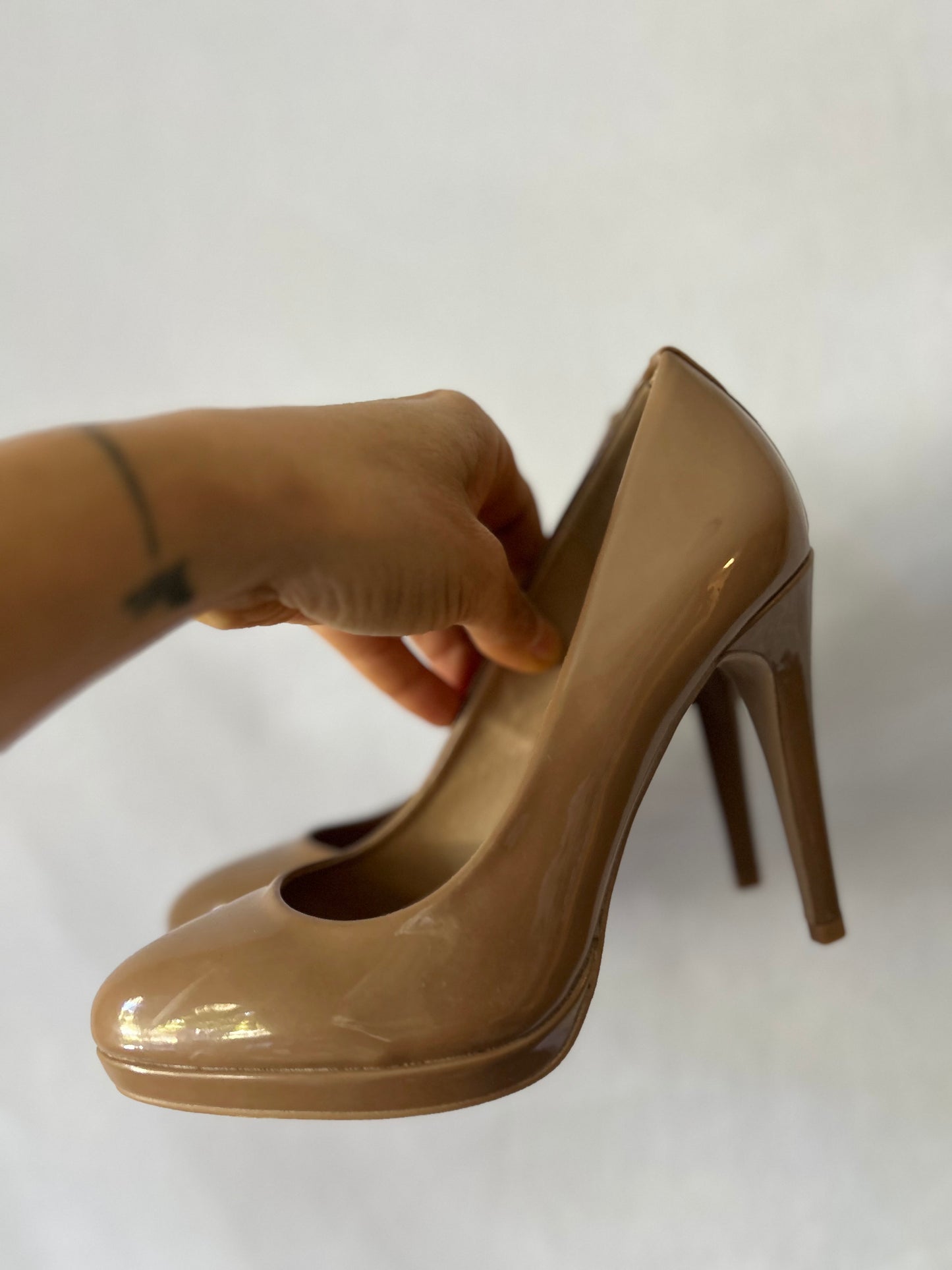 Novo Almond Patent High Heels – Size 6