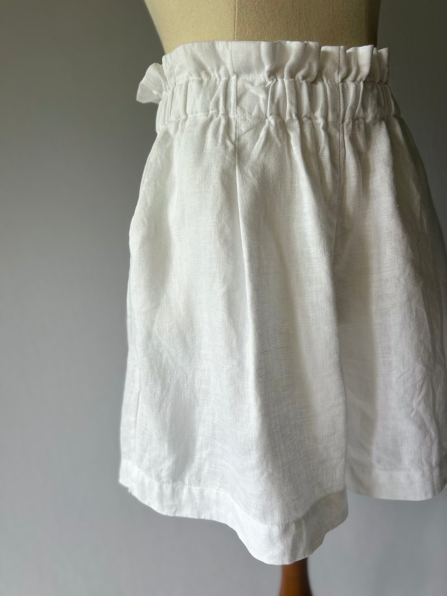 Saba White Linen Shorts - 100% Linen - Size XS