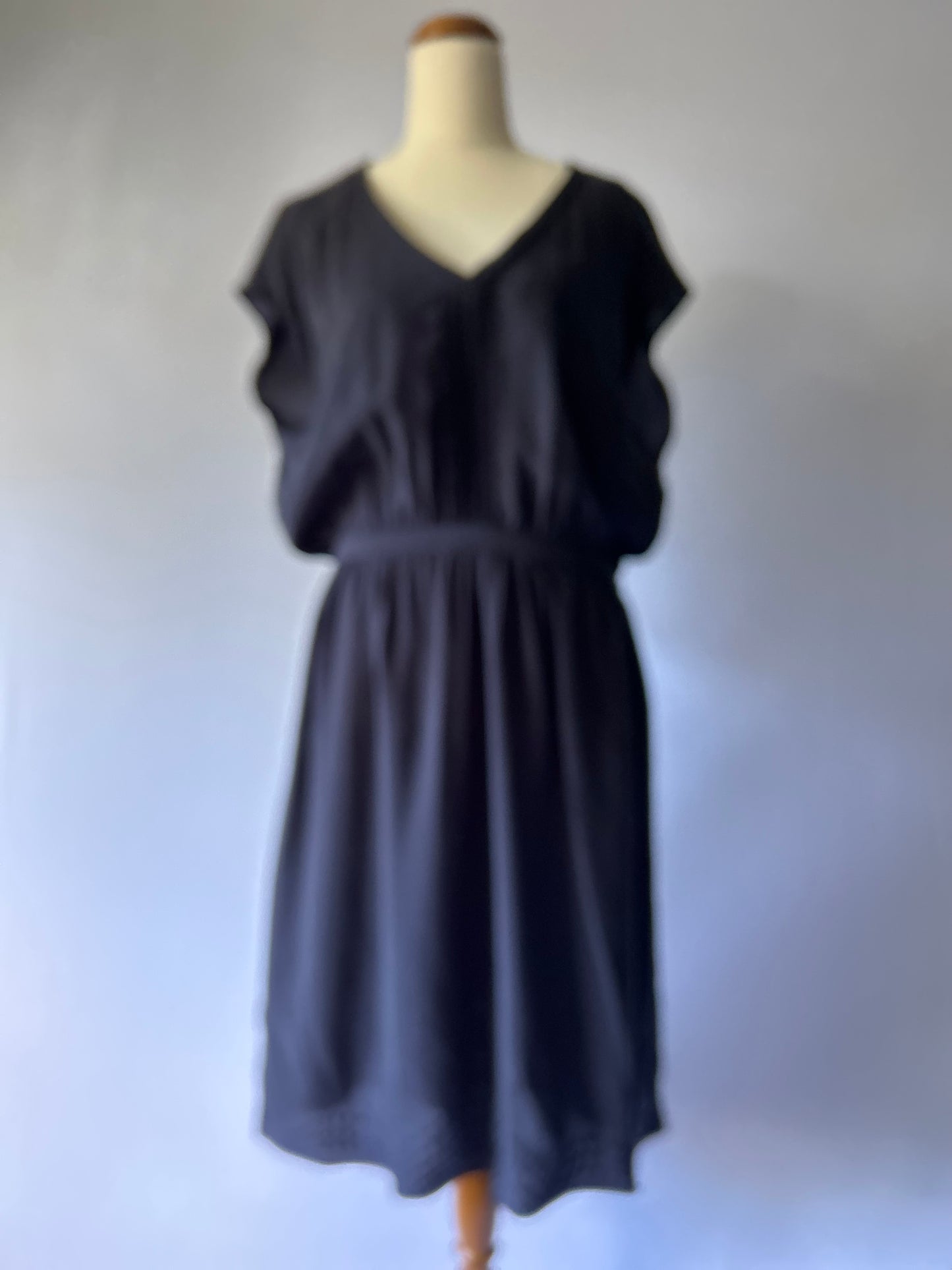 Vanessa Bruno Navy Embroidered Dress – Size 40