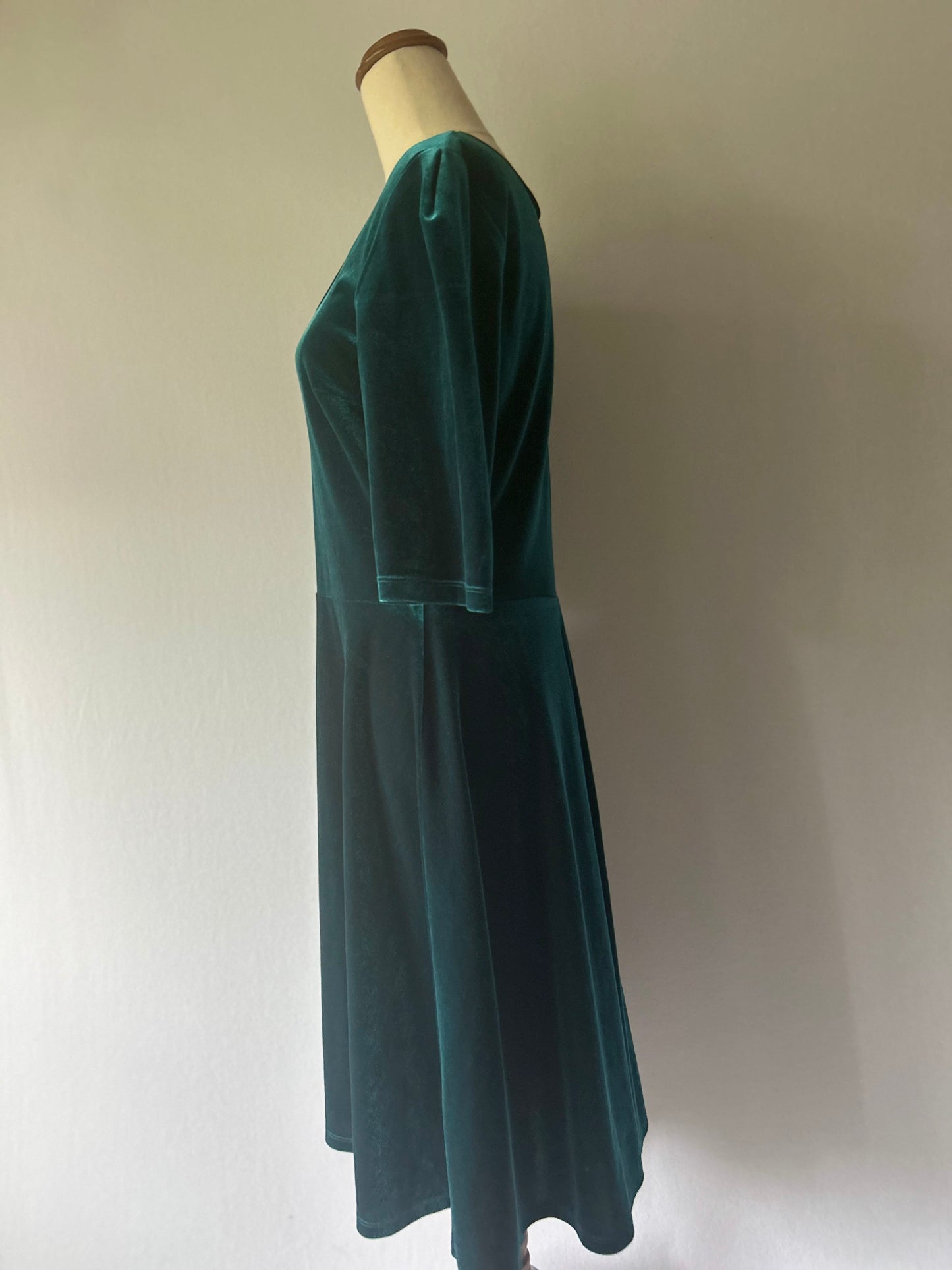 Bettie Monroe Teal Velvet Cut-Out Midi Dress – Size M