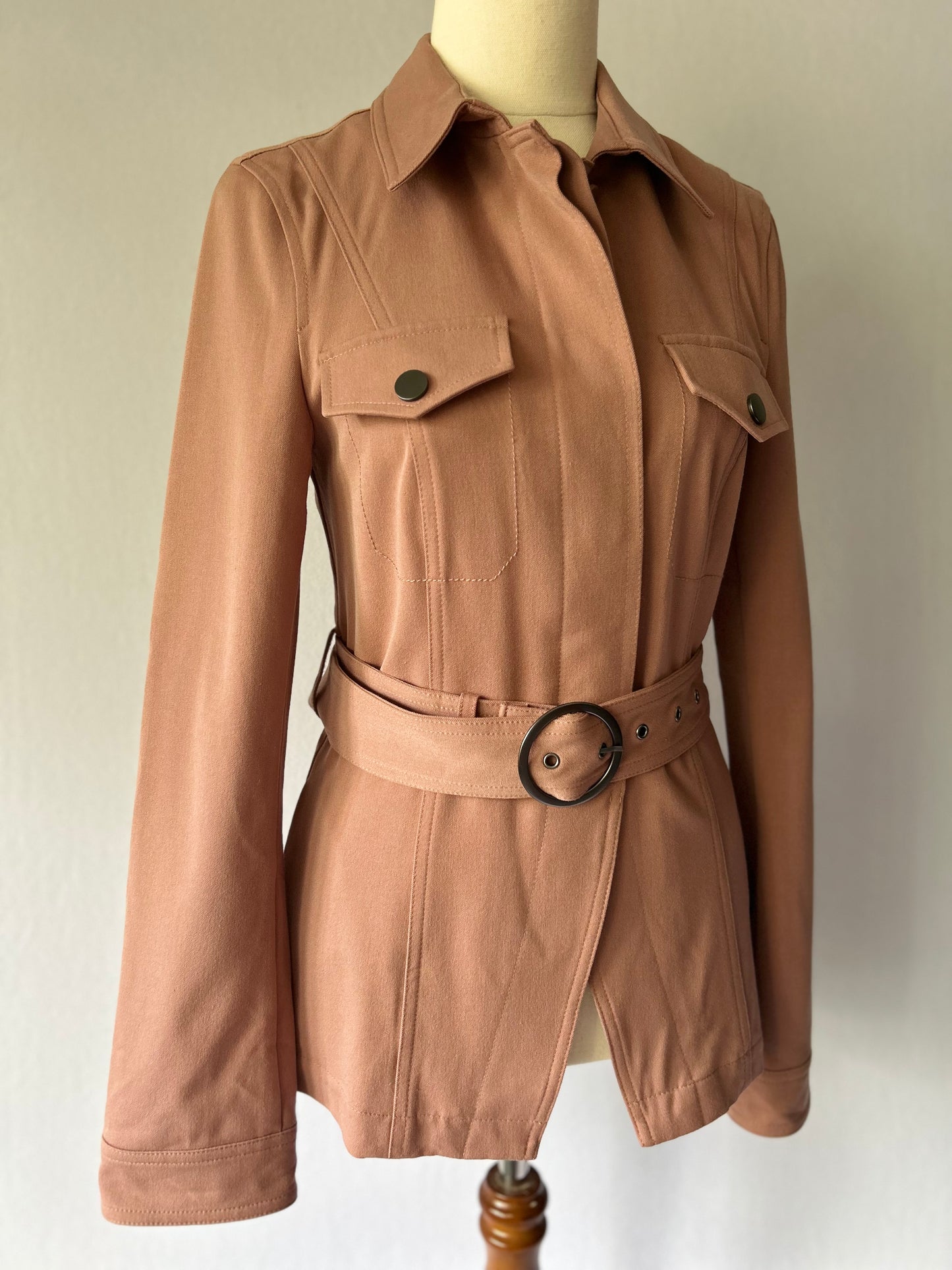 Elegant Dusty Rose Belted Safari Jacket – Size 6