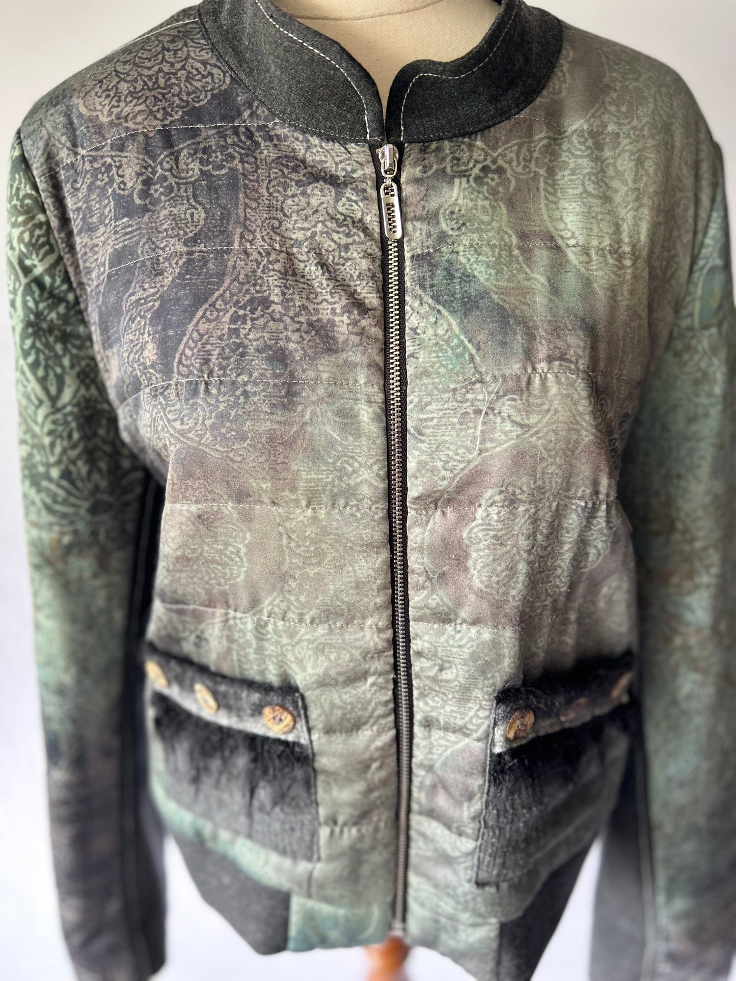 French-Designed Quilted Paisley Jacket – Size 10