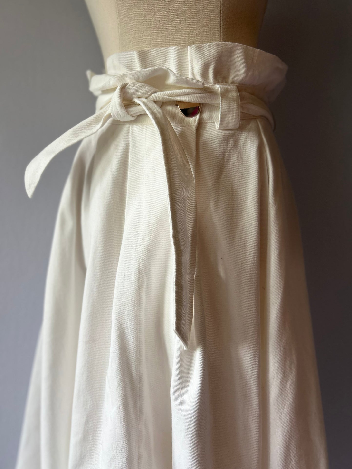 Cotton Paperbag High-Waisted Midi Skirt with Belt - White - Size 8