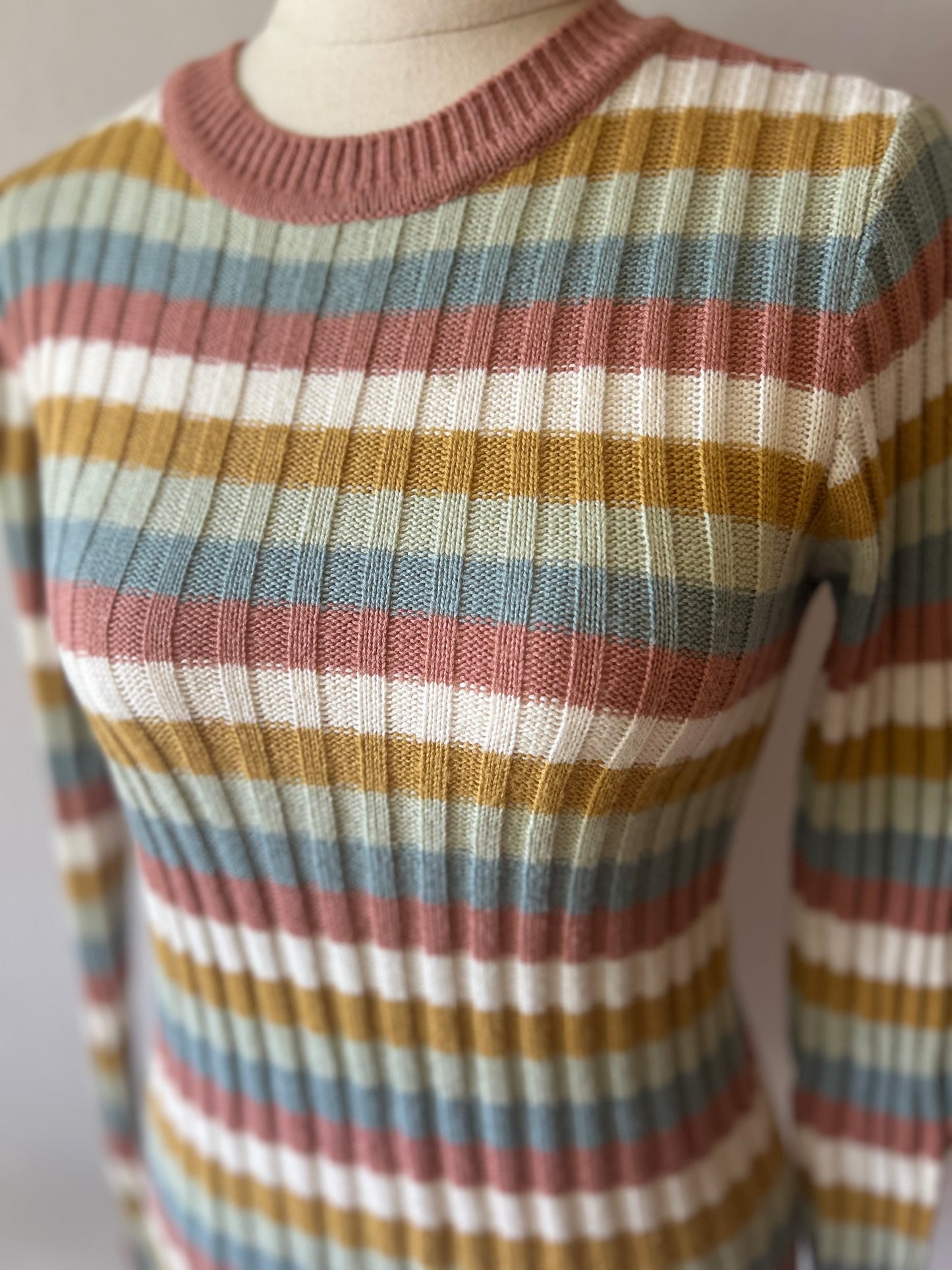 Retro Multi-Striped Ribbed Crewneck Knit Jumper - Size 12