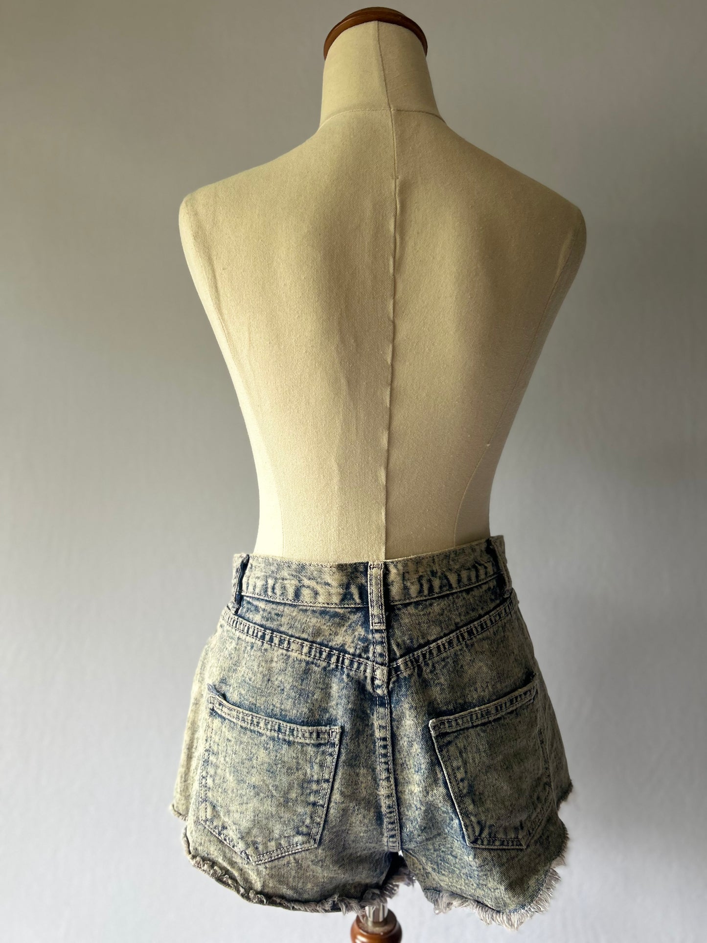 Denim Shorts /Size 27
