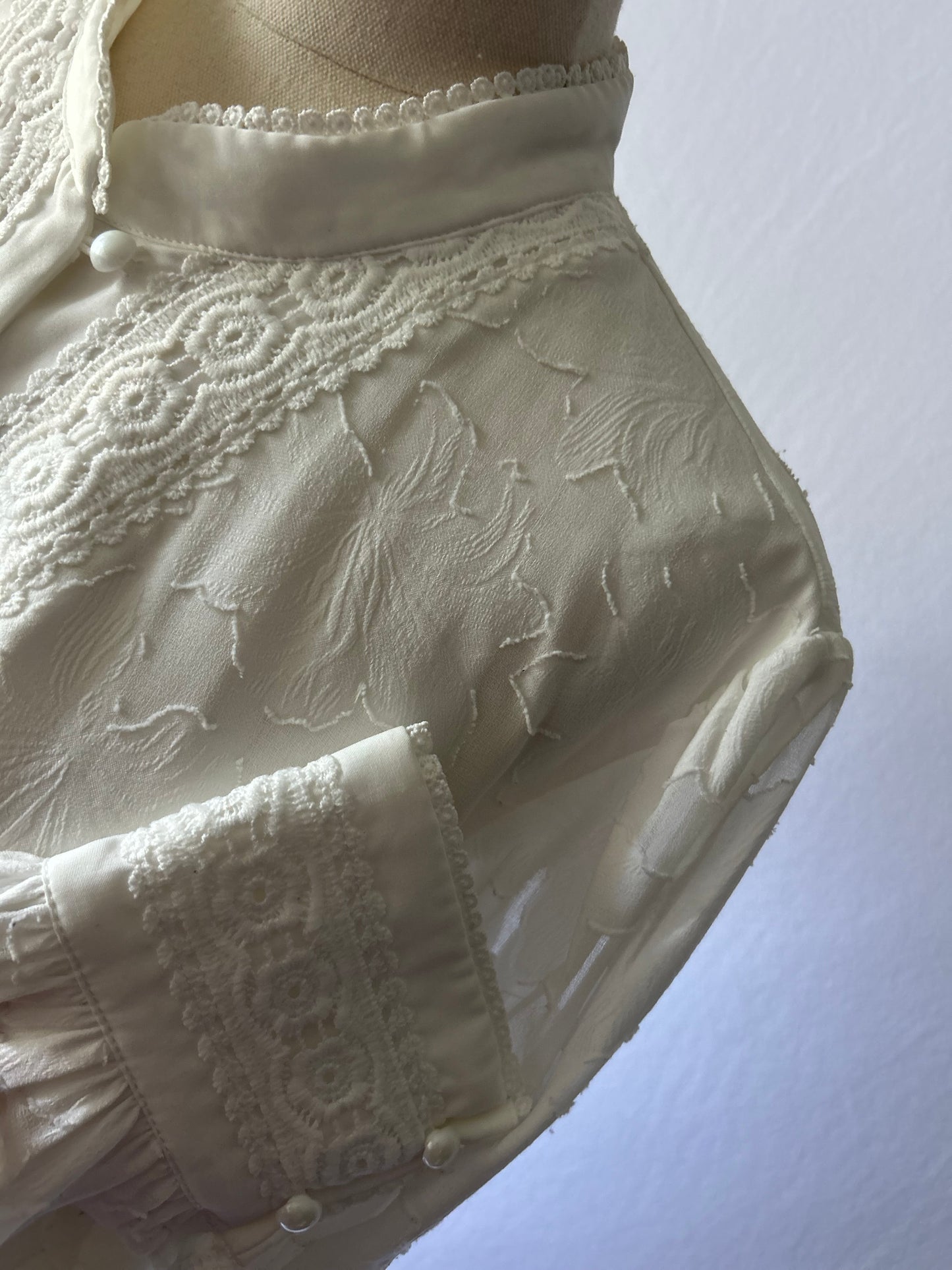 Vintage White Shirt – Size XL