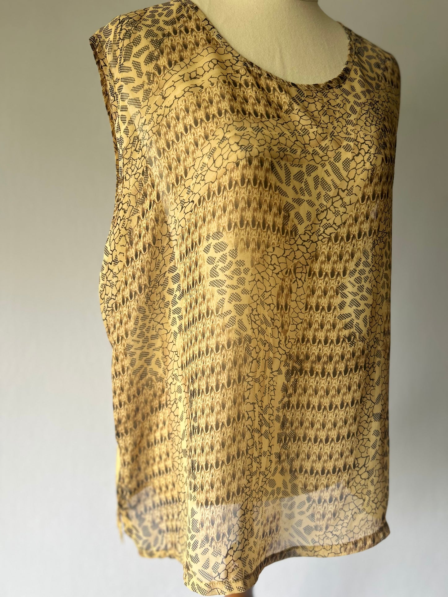 Sheer Patterned Sleeveless Top – Size 46
